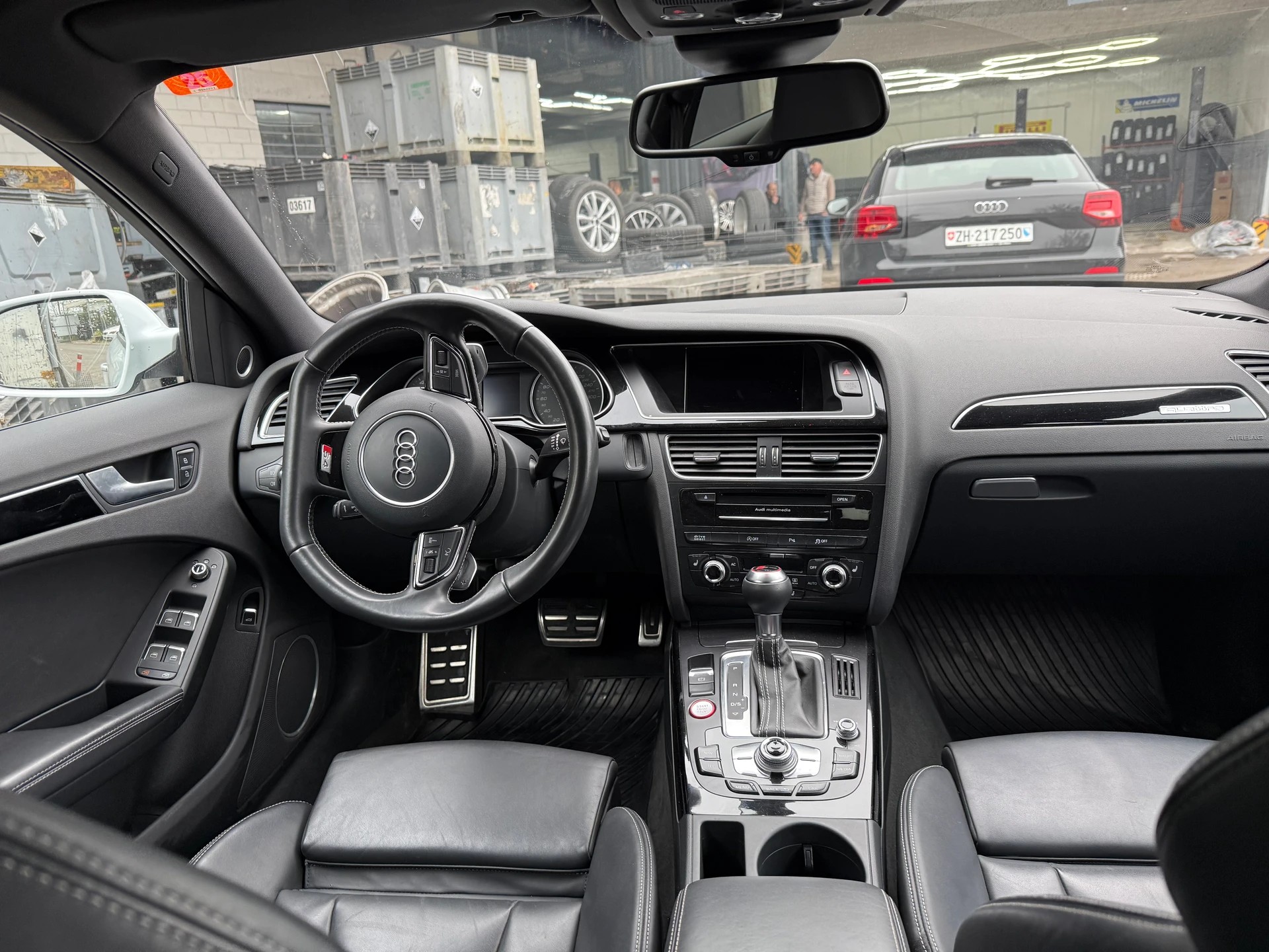 AUDI S4 Avant 3.0 TFSI quattro S-tronic-image-10