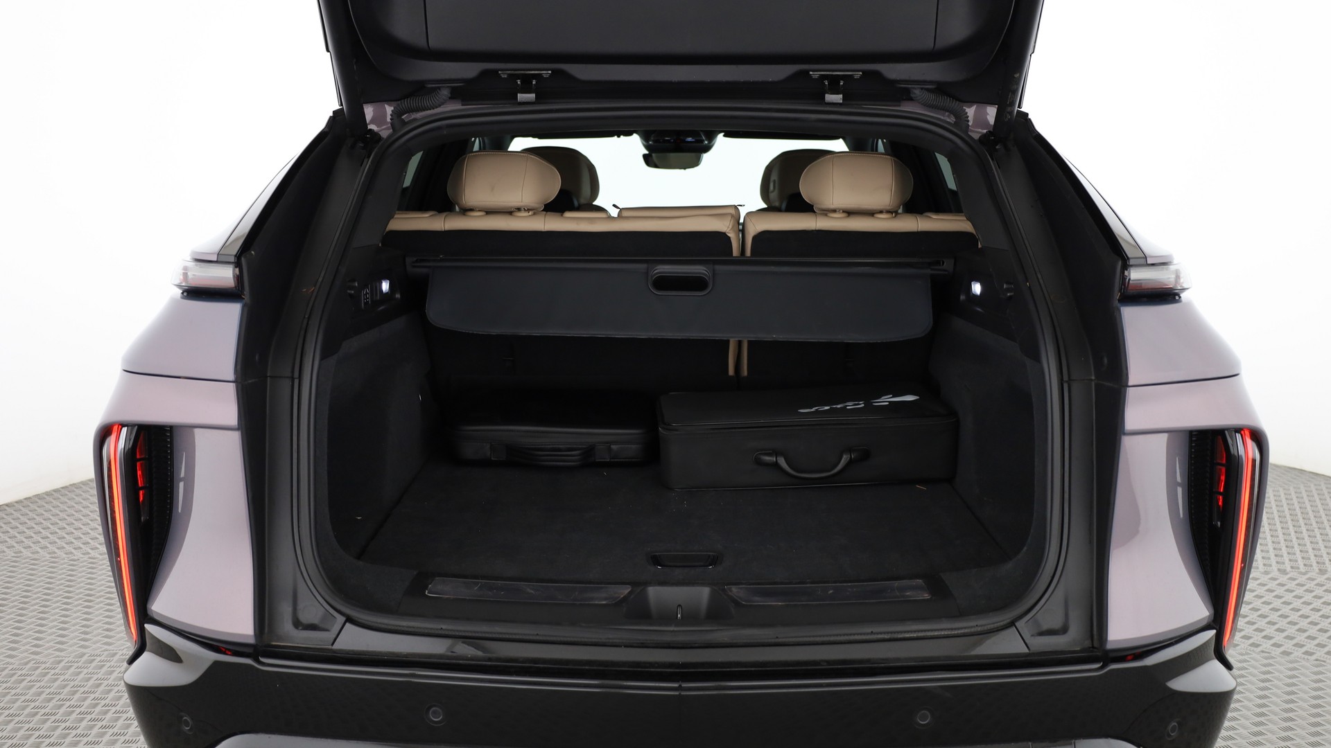 CADILLAC LYRIQ Sport 102 kWh AWD-image-9