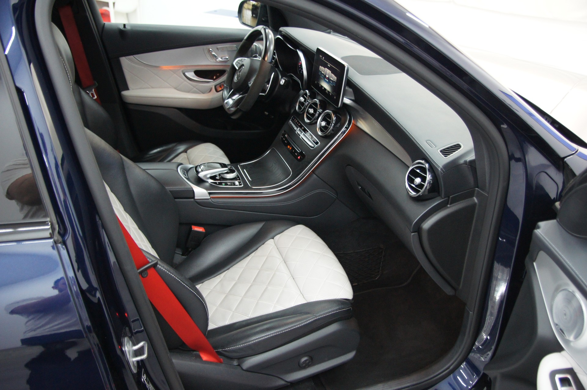 MERCEDES-BENZ GLC 43 AMG 4Matic 9G-Tronic-image-12