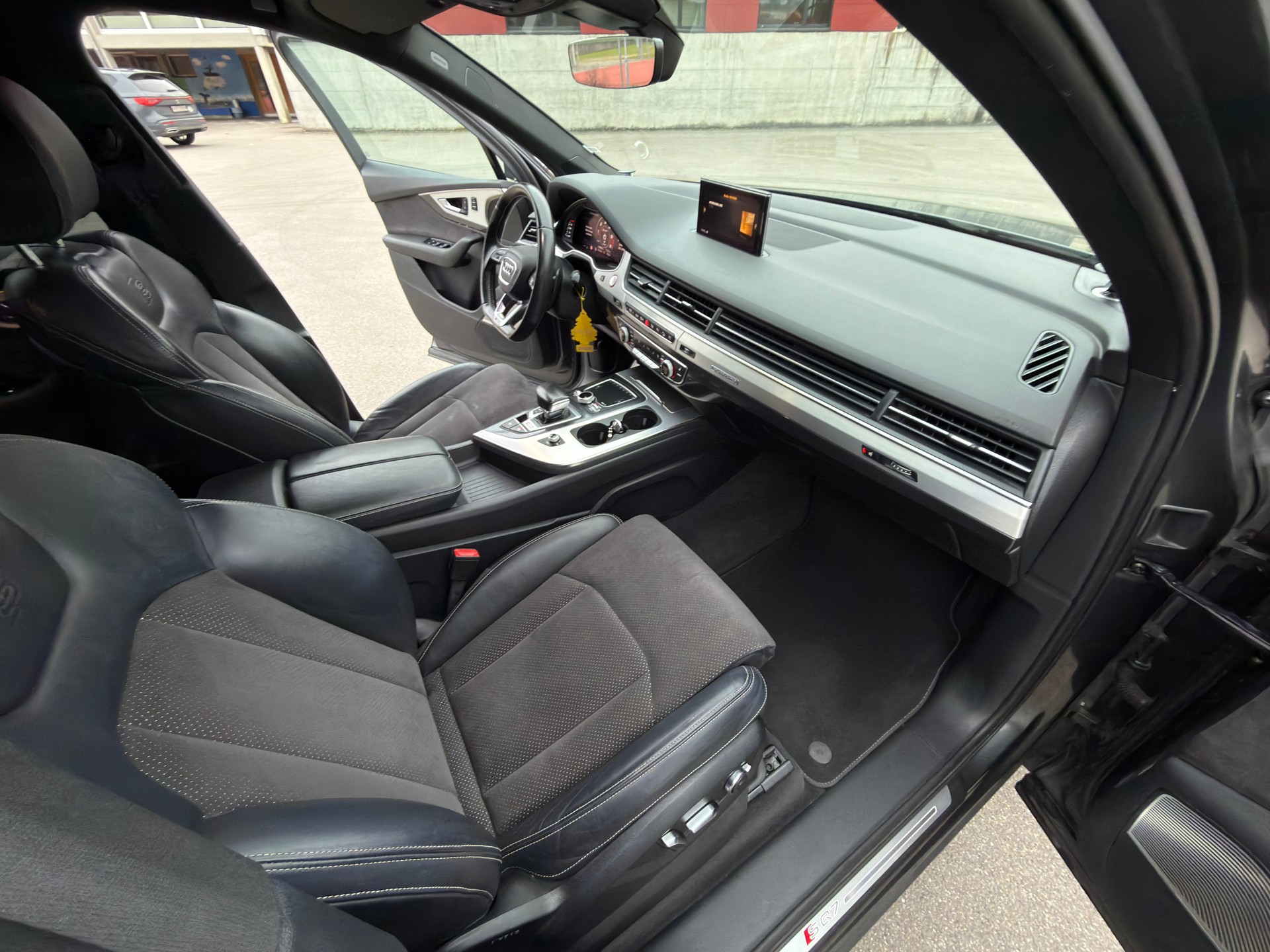 AUDI SQ7 4.0 500PS 7 platz TDI quattro tiptronic-image-8