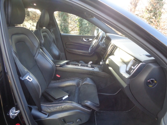 VOLVO XC60 T8 eAWD R-Design Geartronic-image-4