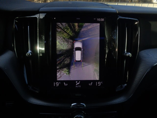 VOLVO XC60 T8 eAWD R-Design Geartronic-image-8