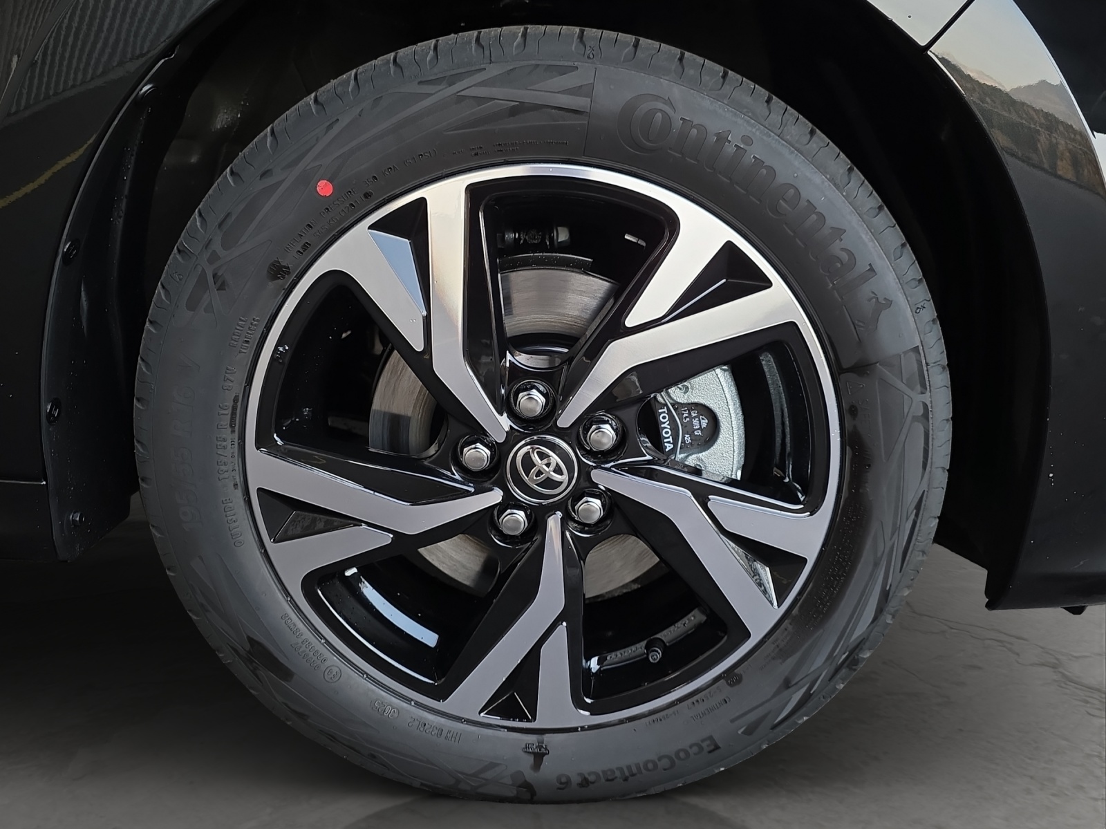 TOYOTA Yaris 1.5 VVT-i HSD Trend-image-14