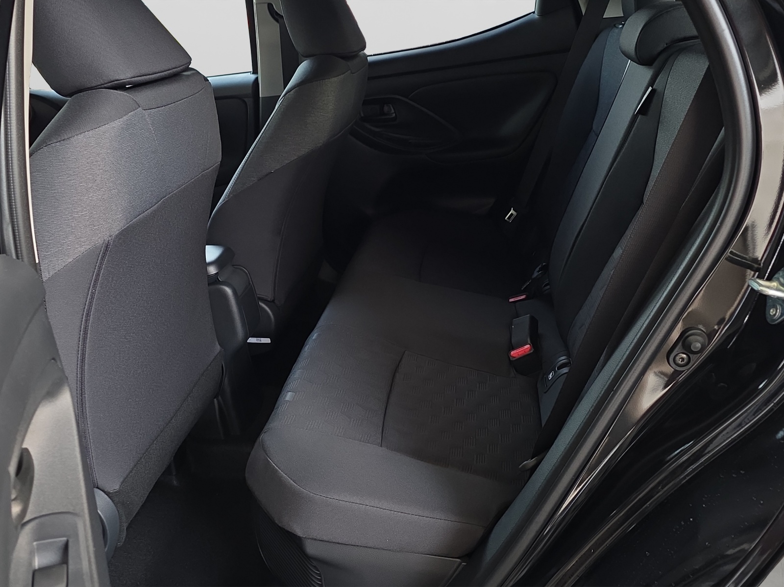 TOYOTA Yaris 1.5 VVT-i HSD Trend-image-11