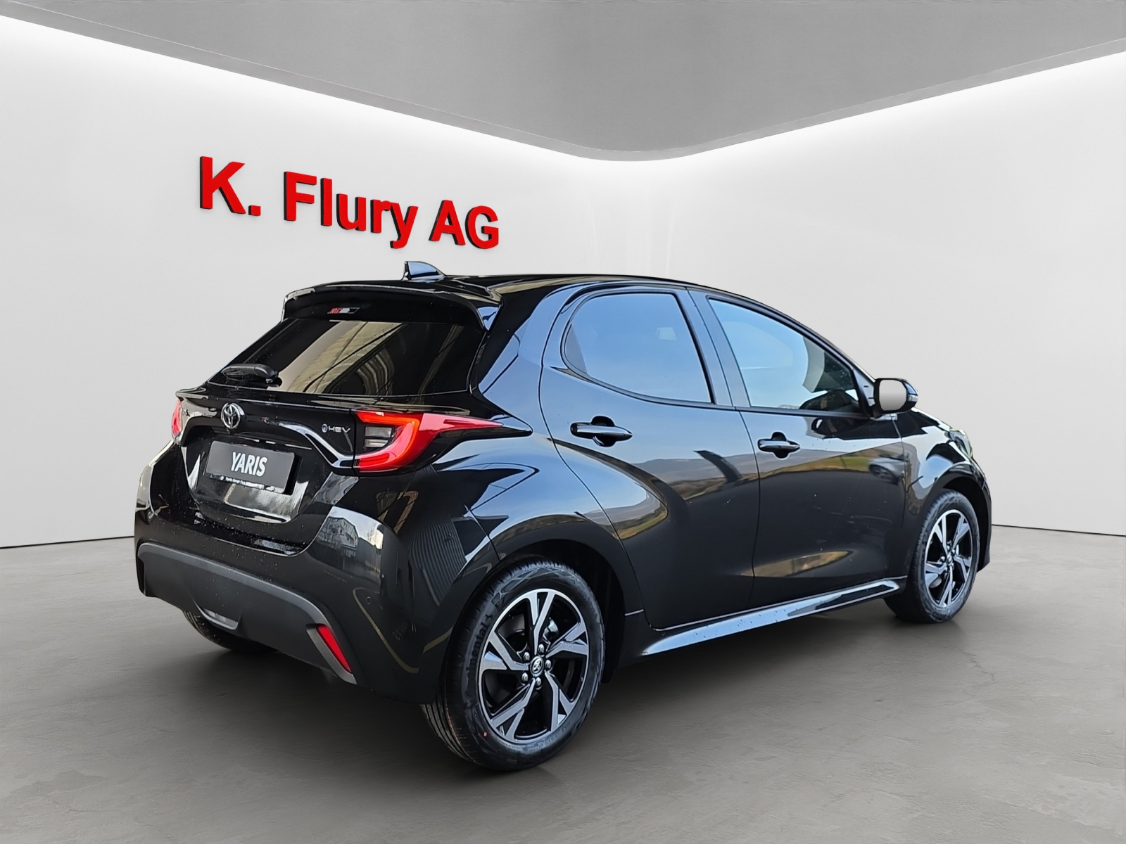 TOYOTA Yaris 1.5 VVT-i HSD Trend-image-4