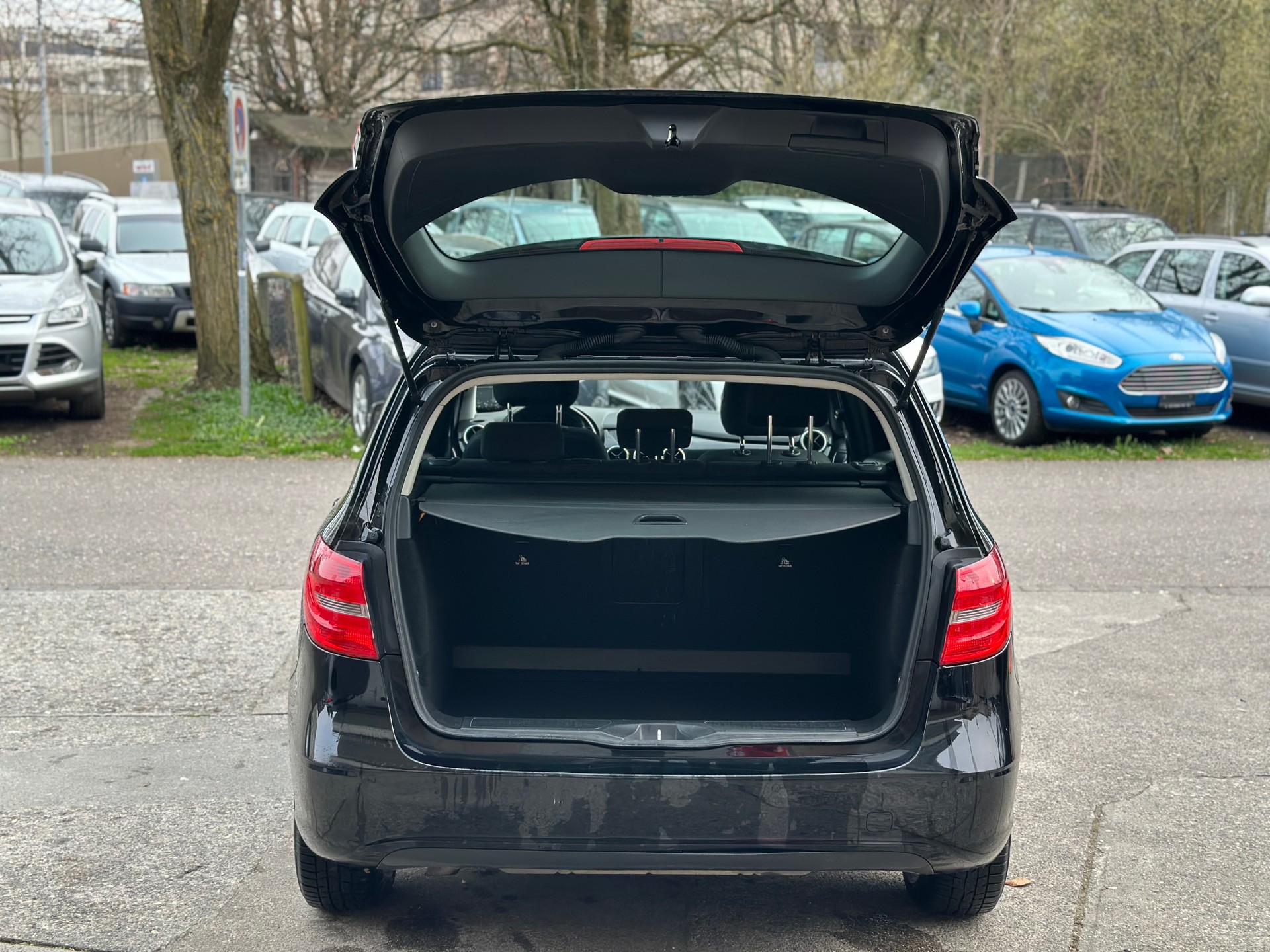 MERCEDES-BENZ B 180EC-image-6