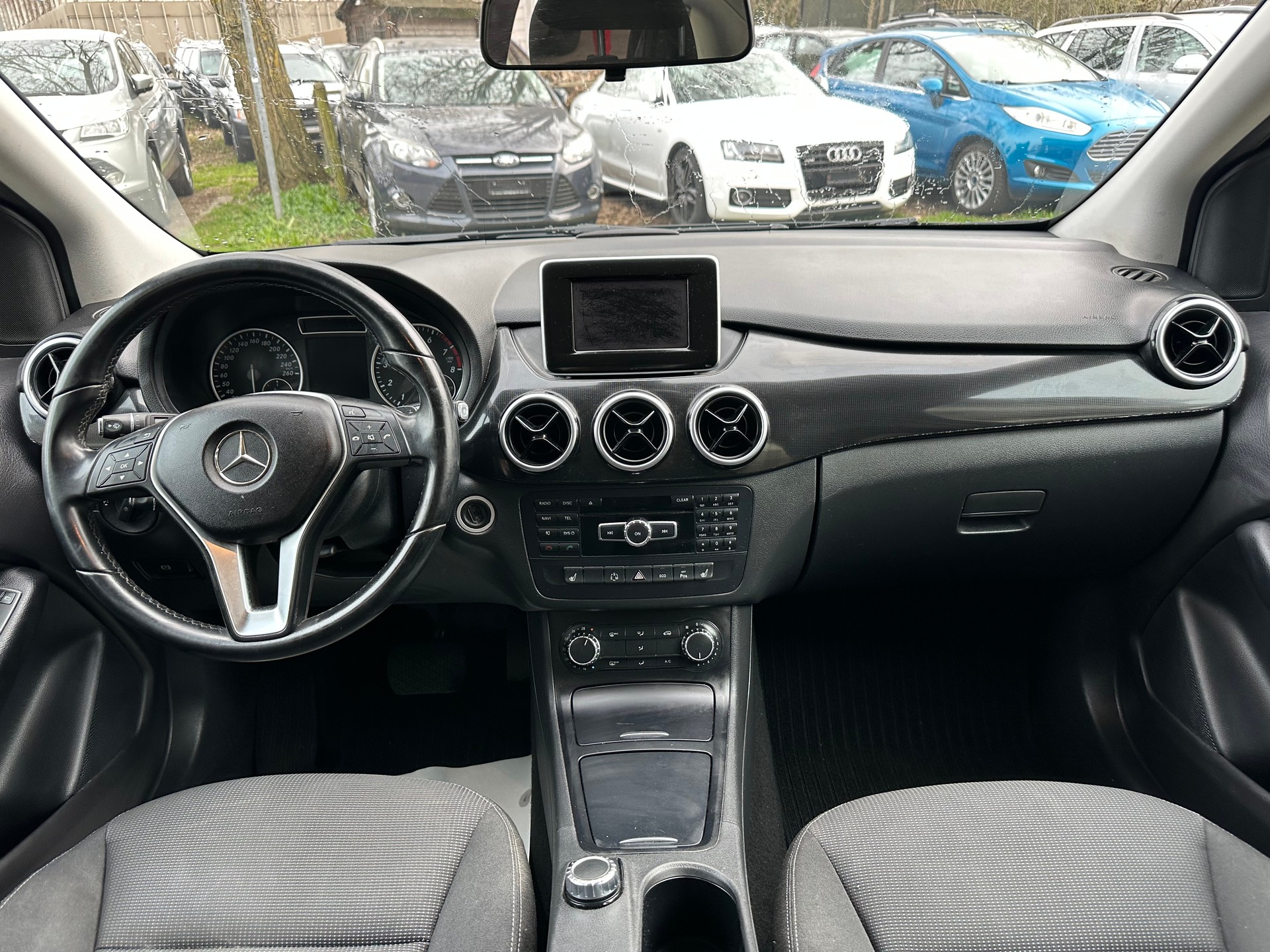 MERCEDES-BENZ B 180EC-image-9