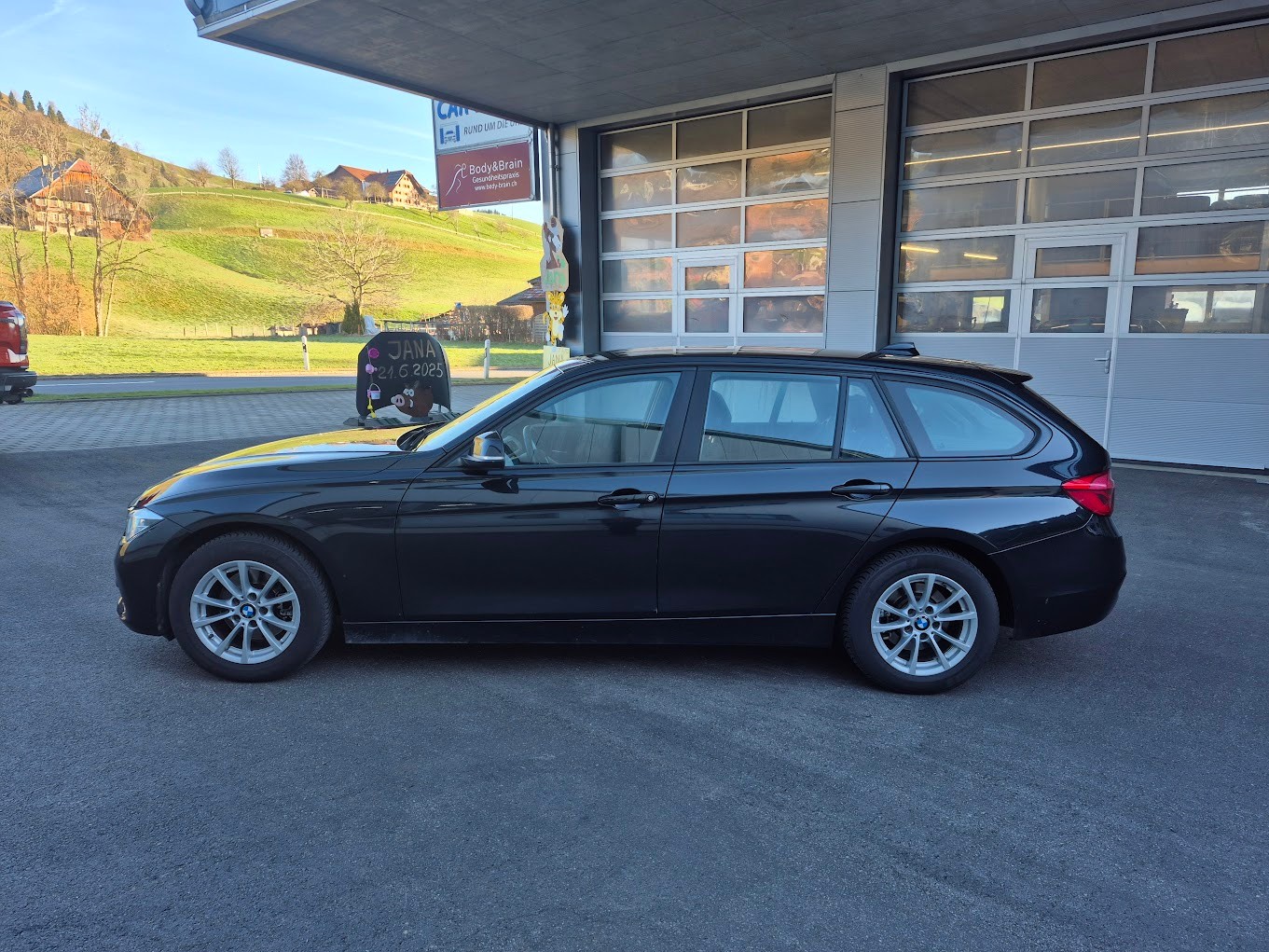 BMW 320d xDrive Touring Steptronic-image-1