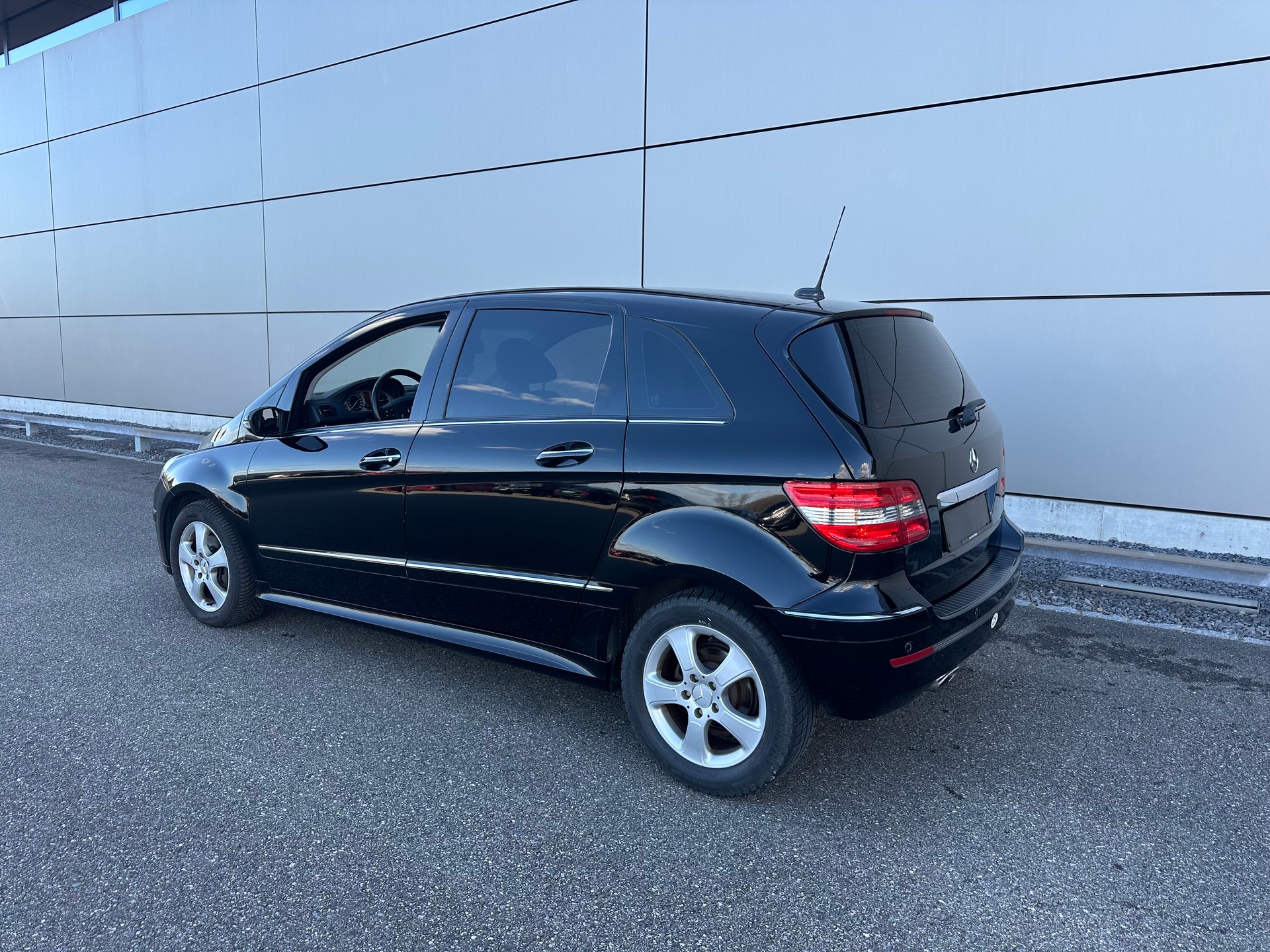 MERCEDES-BENZ B 180 CDI-image-3