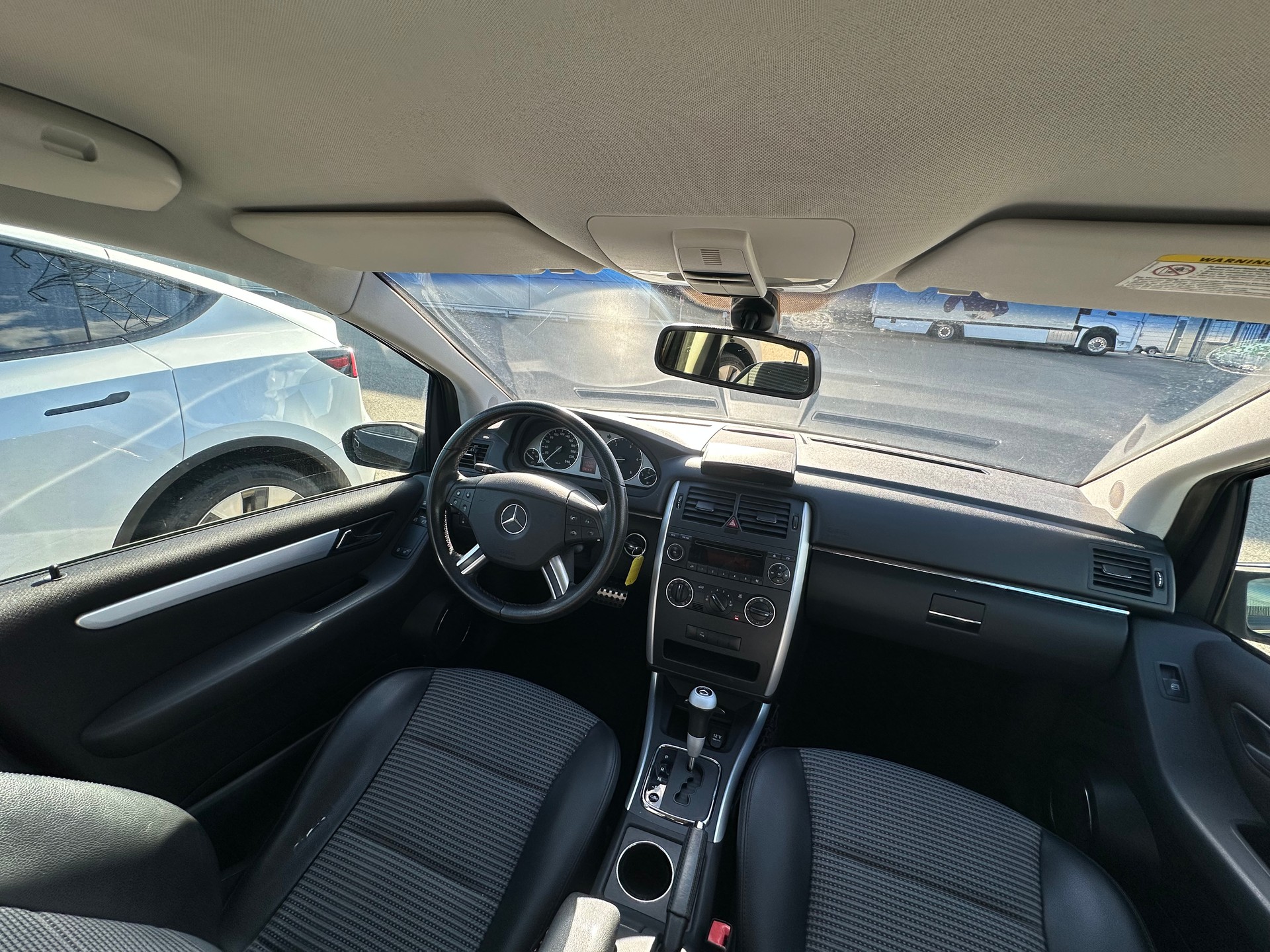 MERCEDES-BENZ B 180 CDI-image-9