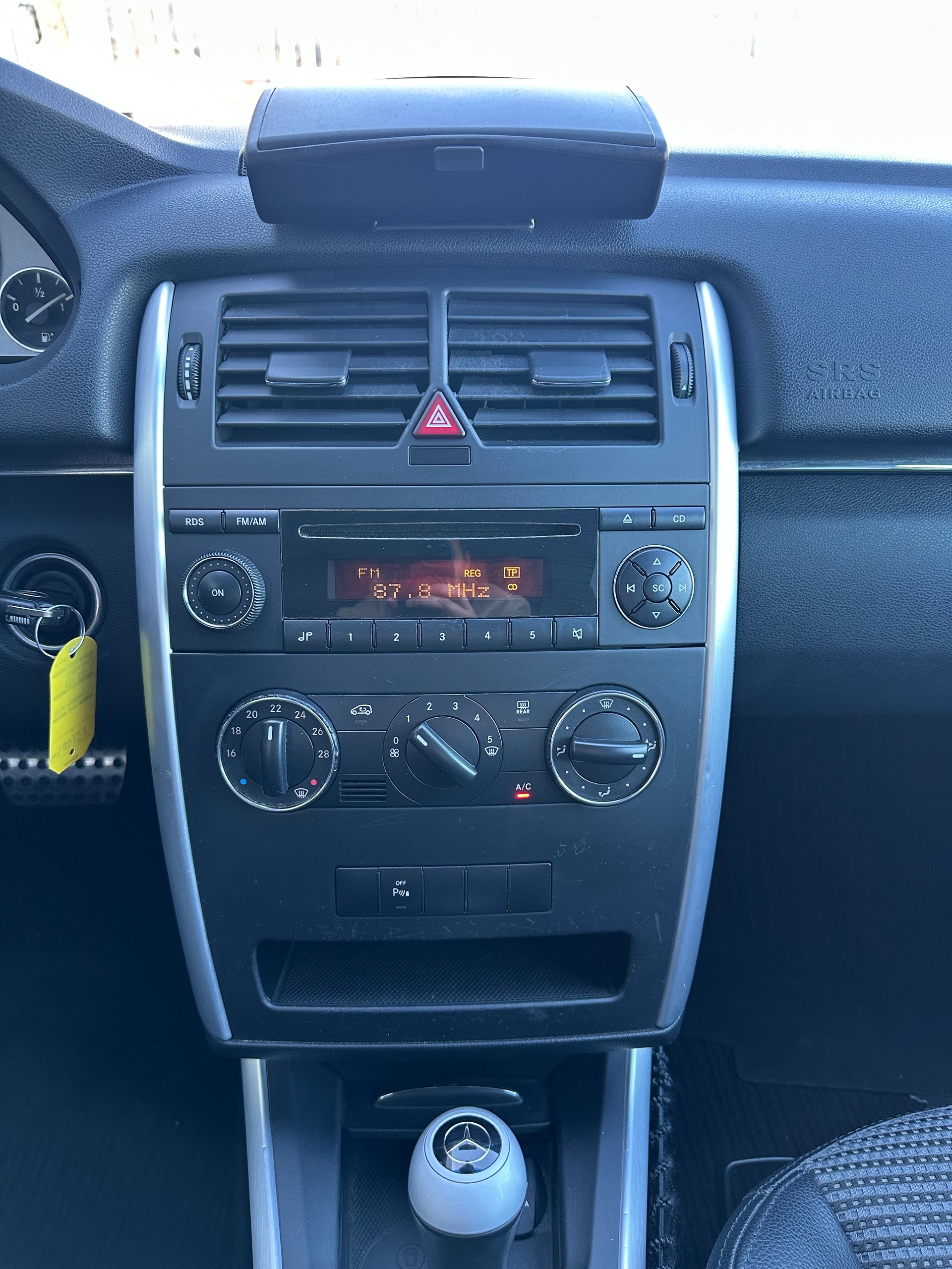 MERCEDES-BENZ B 180 CDI-image-10