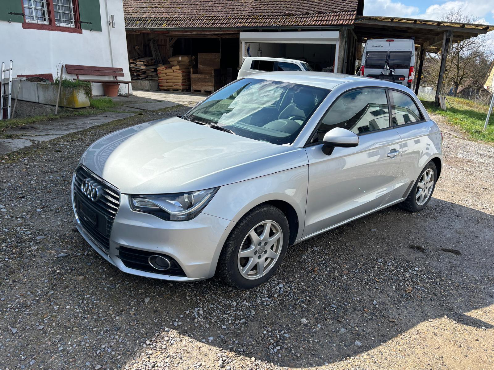 AUDI A1 1.4 TFSI Ambition S-tronic-image-1