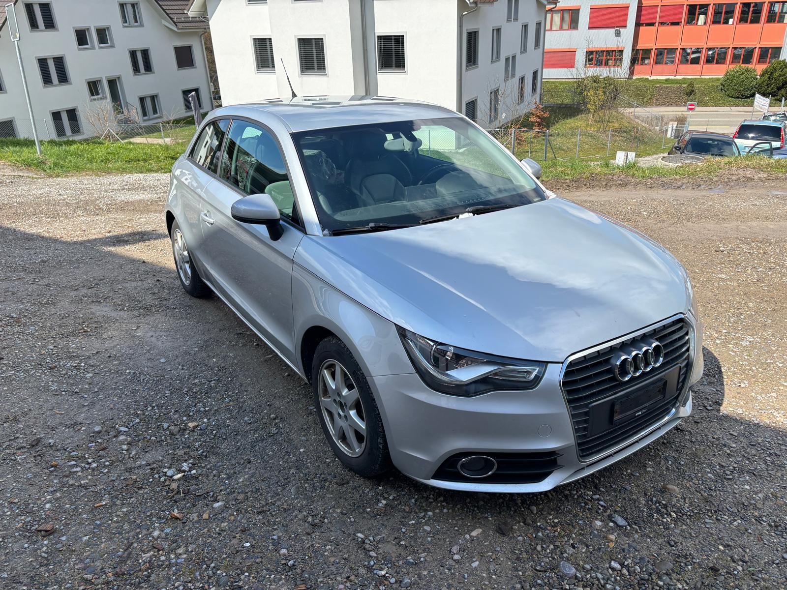 AUDI A1 1.4 TFSI Ambition S-tronic-image-3