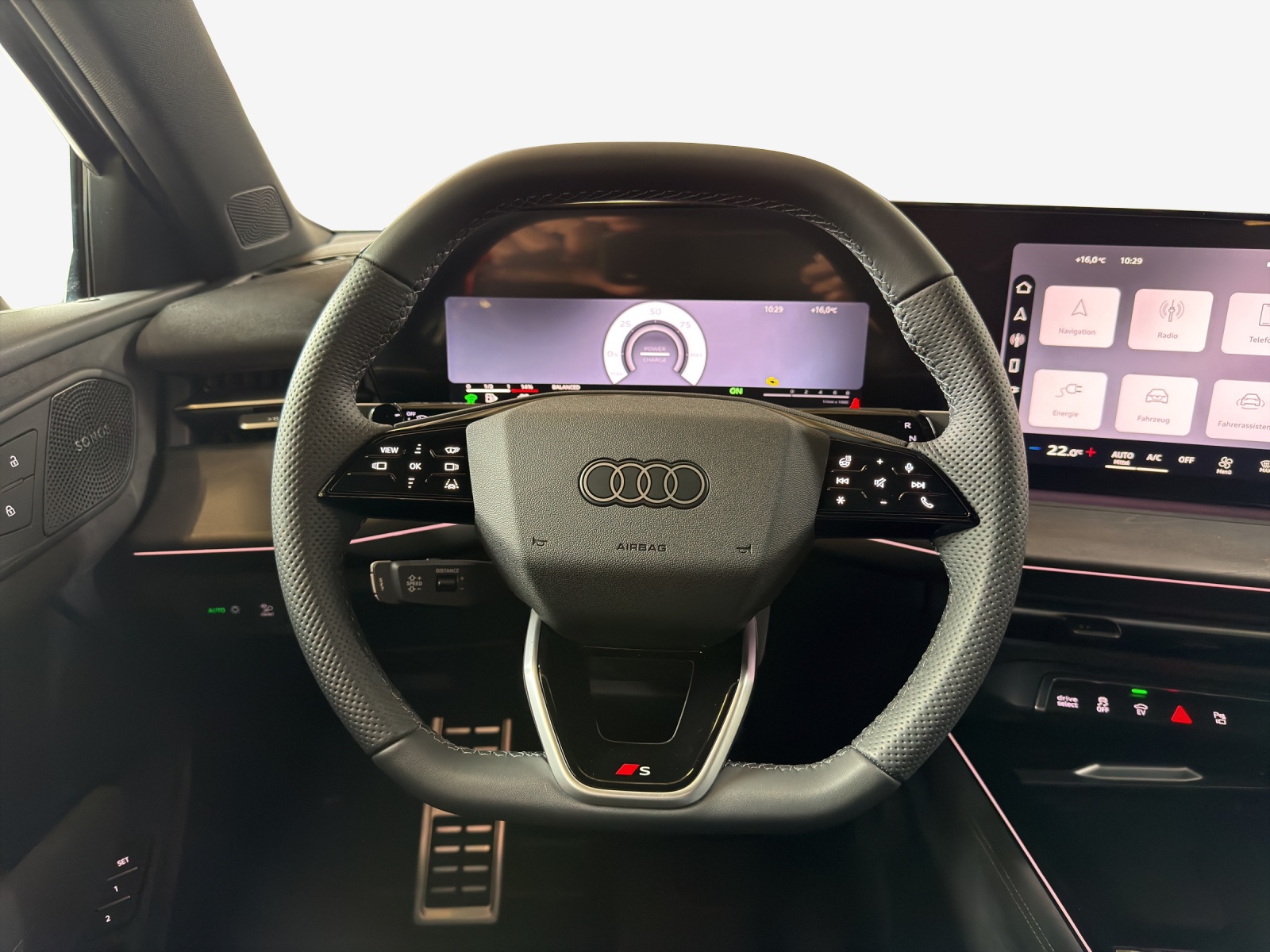 AUDI Q3 Sportback e-hybrid 200 kW S tronig-image-9
