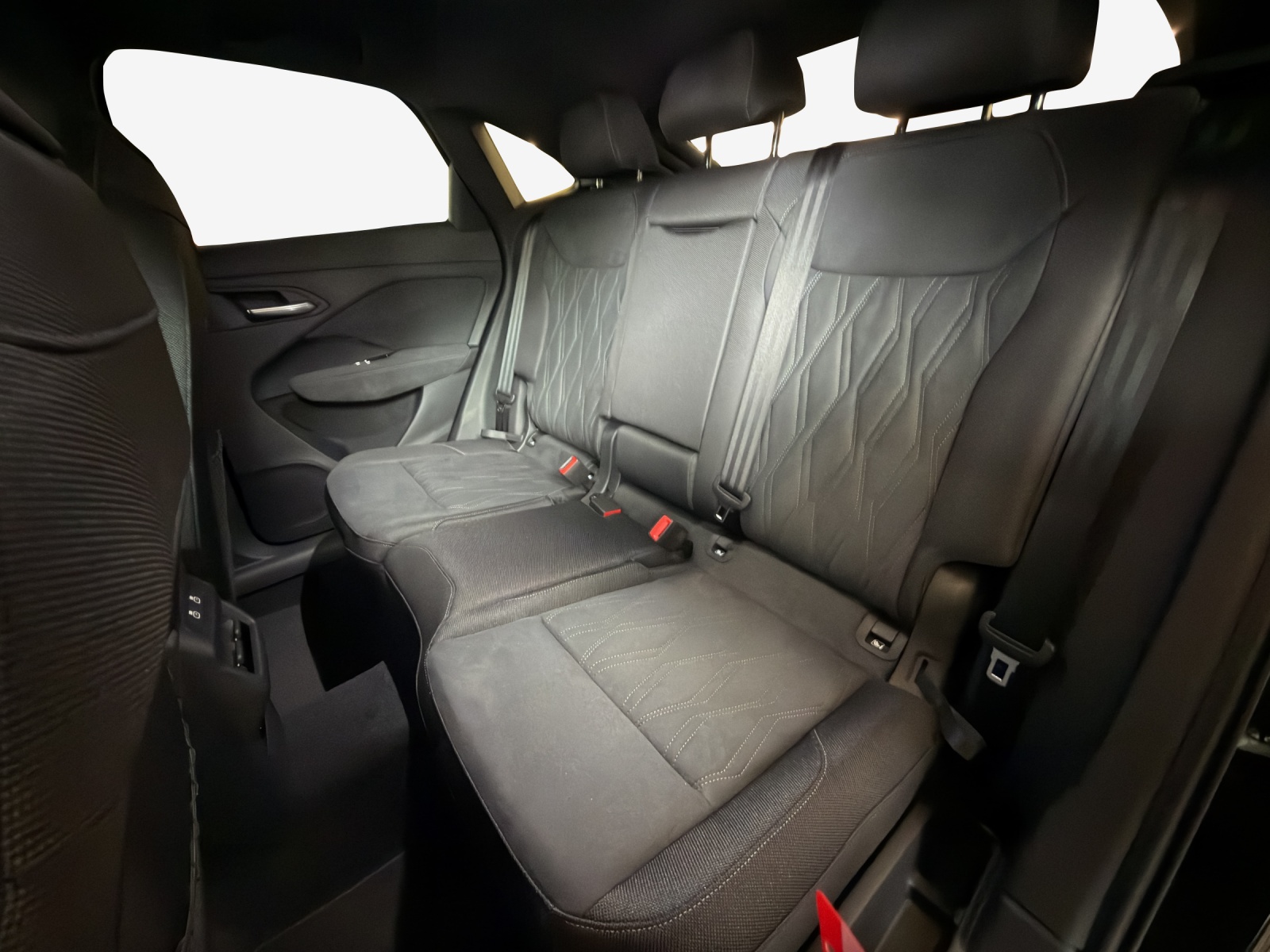 AUDI Q3 Sportback e-hybrid 200 kW S tronig-image-11