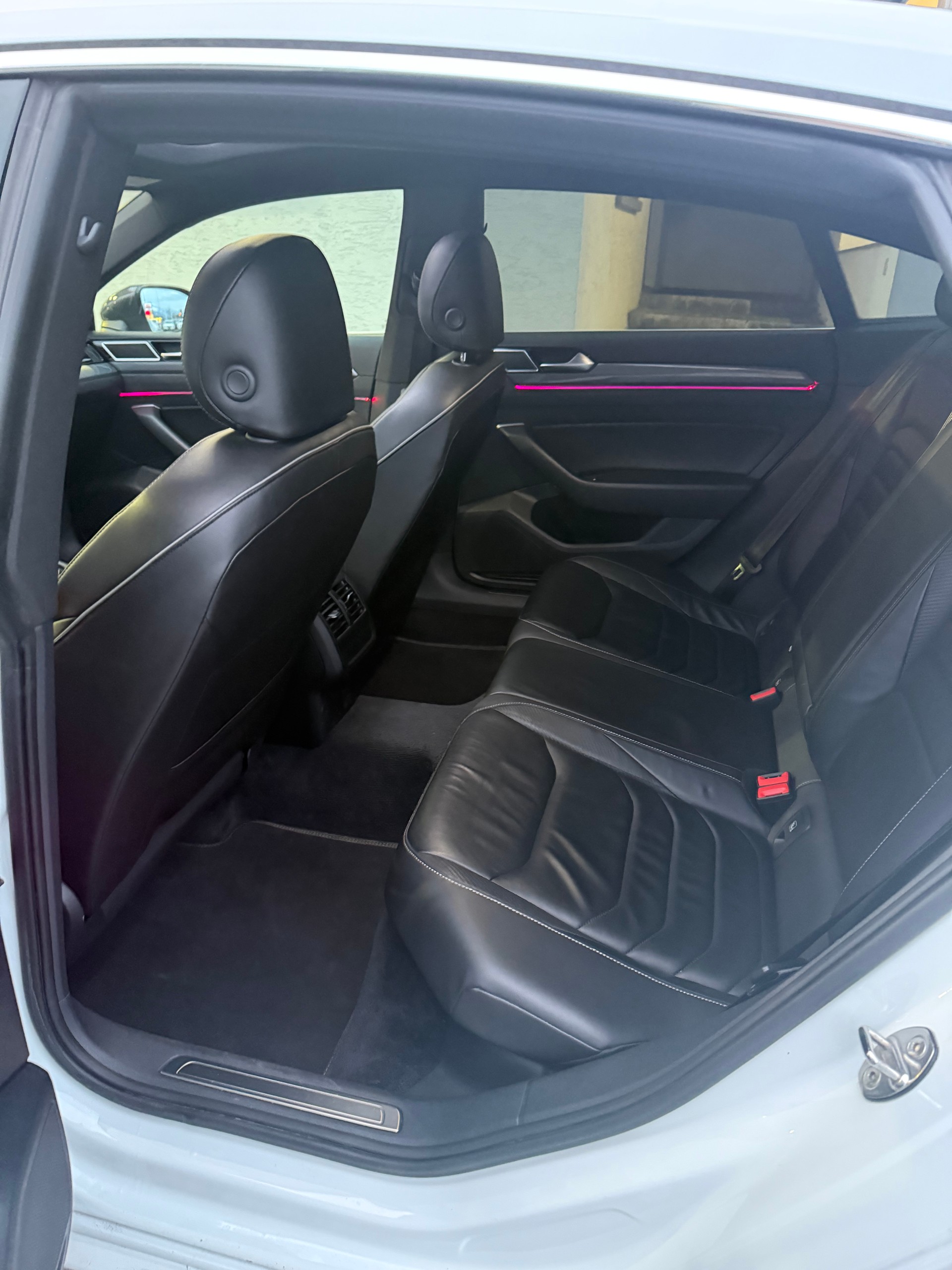 VW Arteon 2.0 TDI BMT R-Line DSG-image-16