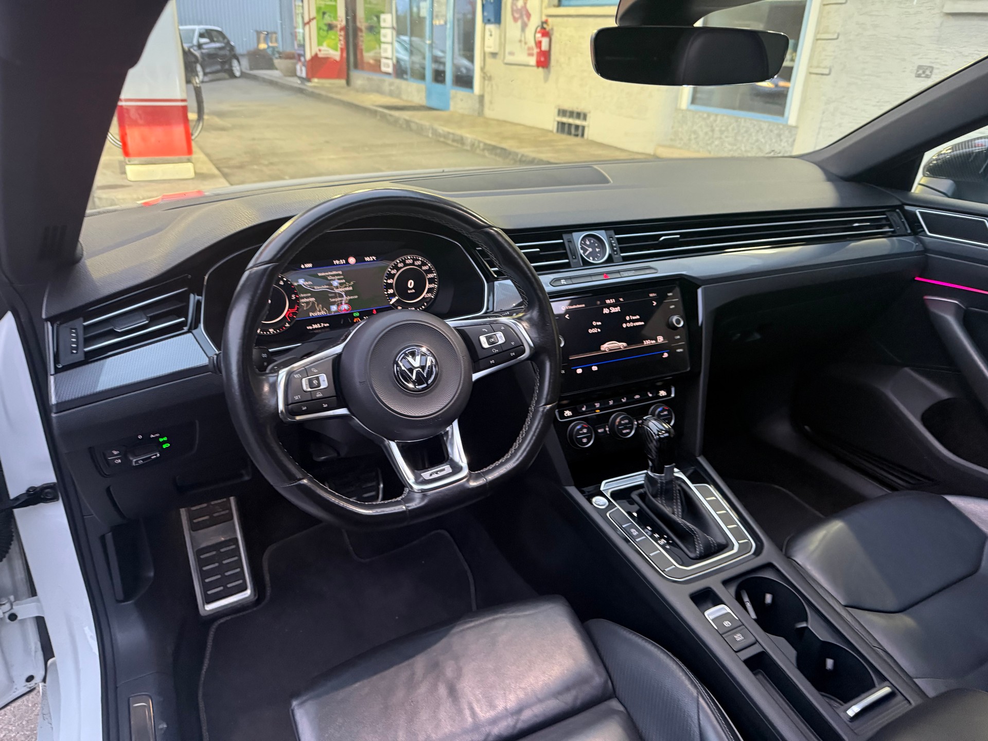 VW Arteon 2.0 TDI BMT R-Line DSG-image-6