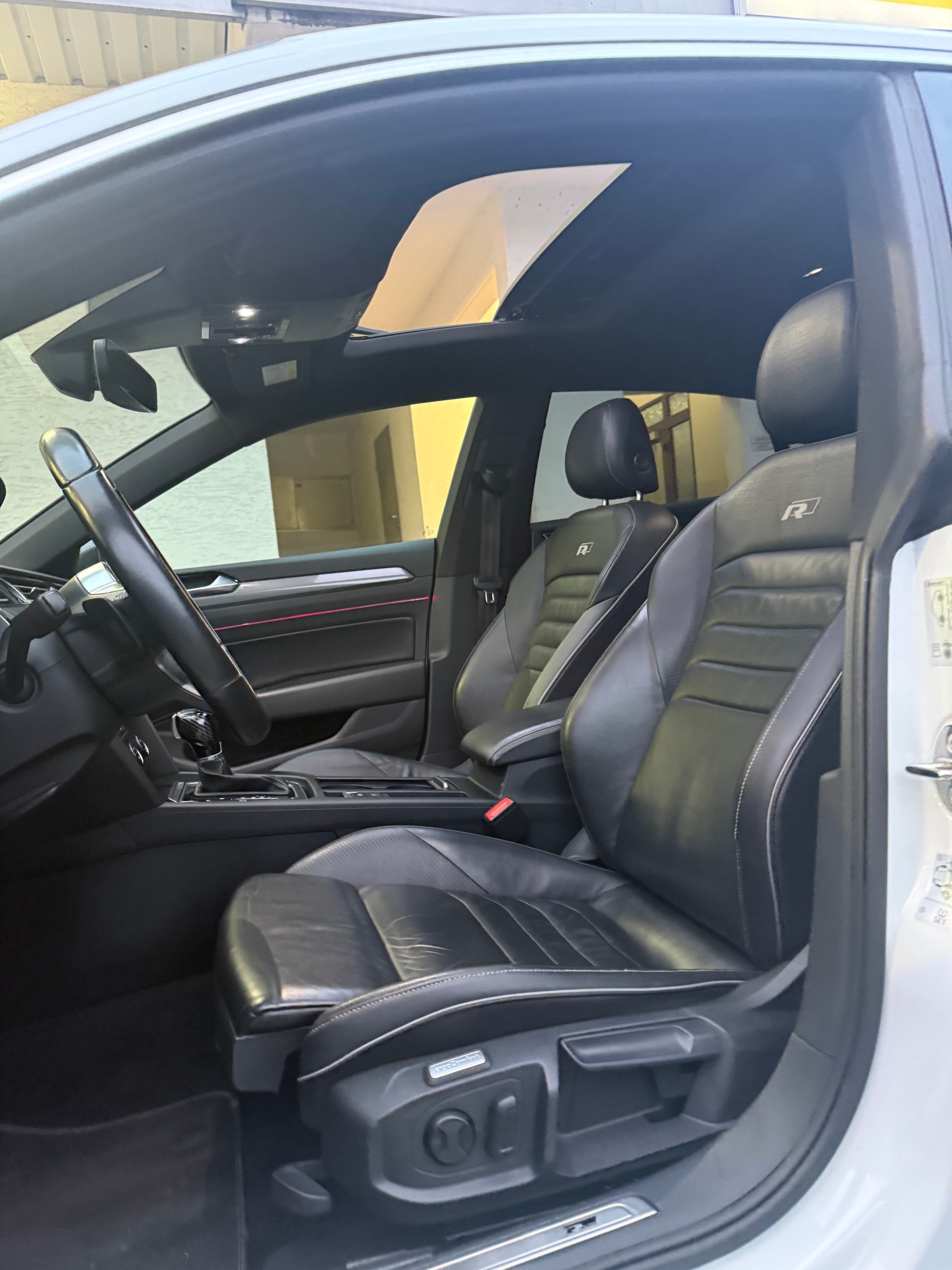 VW Arteon 2.0 TDI BMT R-Line DSG-image-8