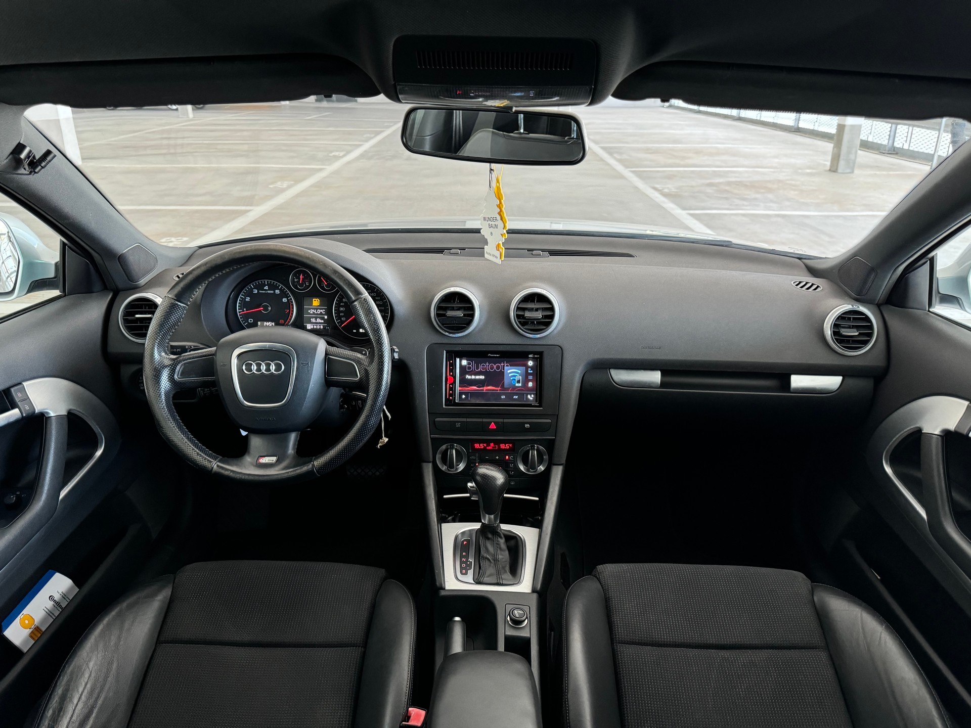 AUDI A3 Sportback 1.8 TFSI Ambition S-tronic S-line-image-8