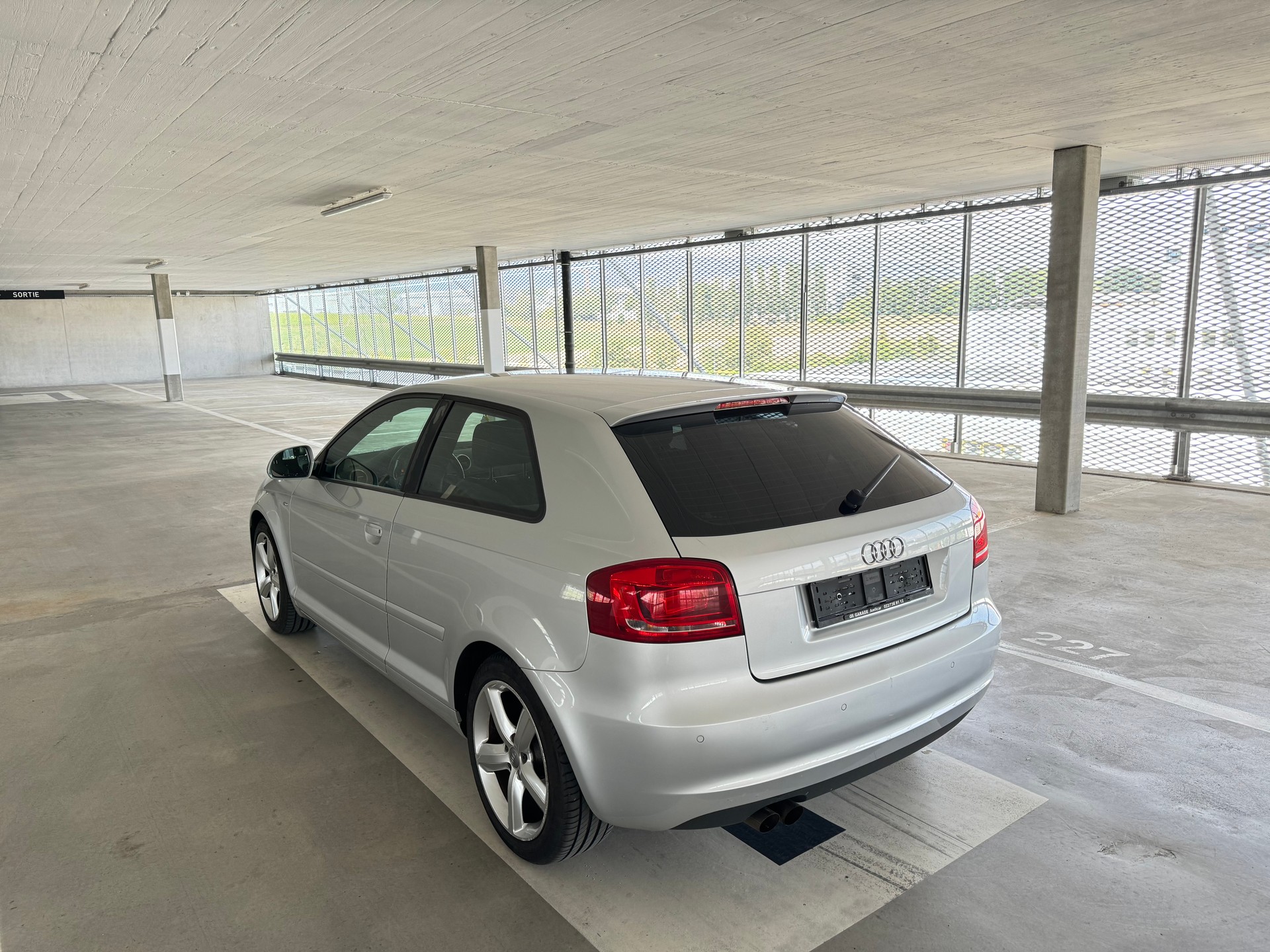 AUDI A3 Sportback 1.8 TFSI Ambition S-tronic S-line-image-7