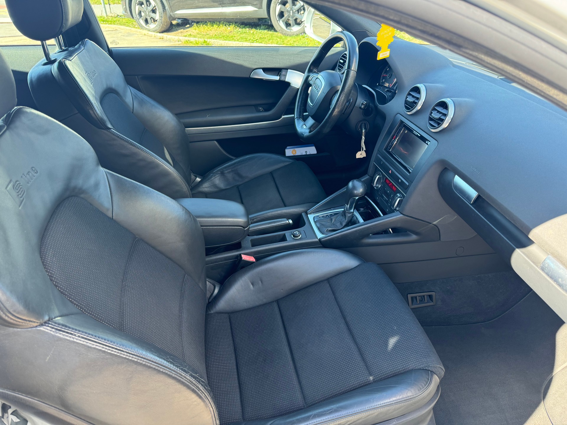 AUDI A3 Sportback 1.8 TFSI Ambition S-tronic S-line-image-9