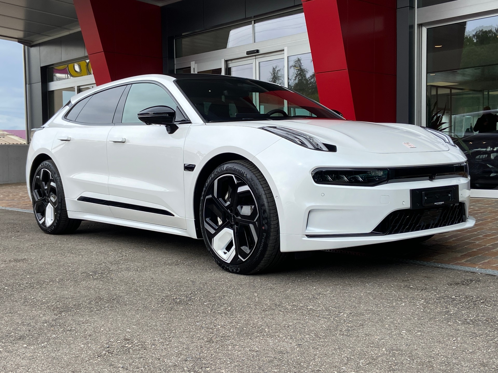 ZEEKR 001 96kWh Performace AWD-image-26