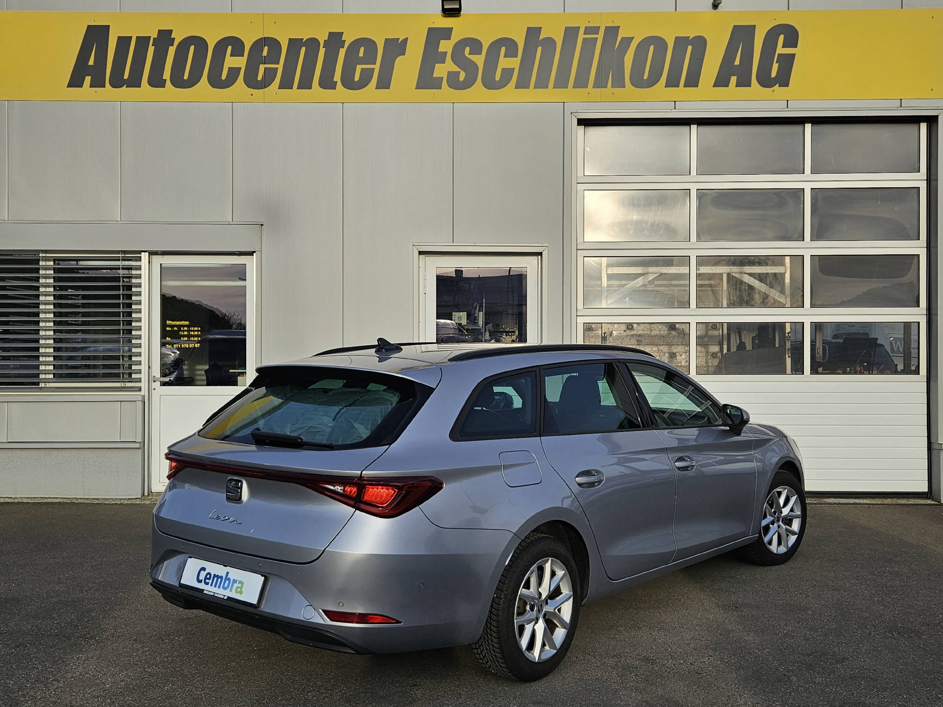 SEAT Leon ST 2.0 TDI Style DSG* Navi * Abstandsregeltempomat ACC *-image-5