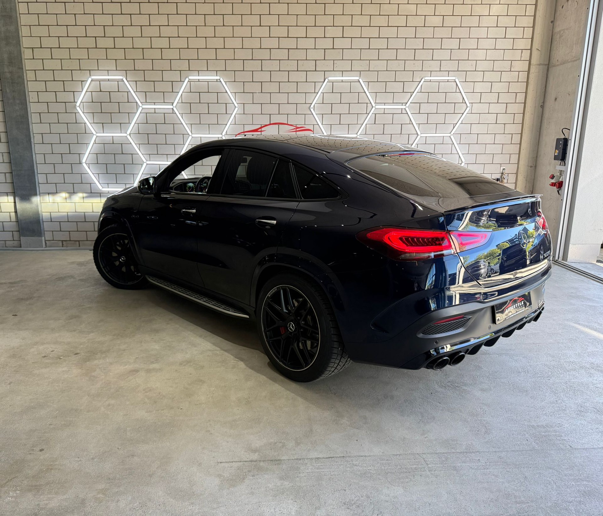 MERCEDES-BENZ GLE Coupé 53 AMG 4Matic+ Speedshift-image-2