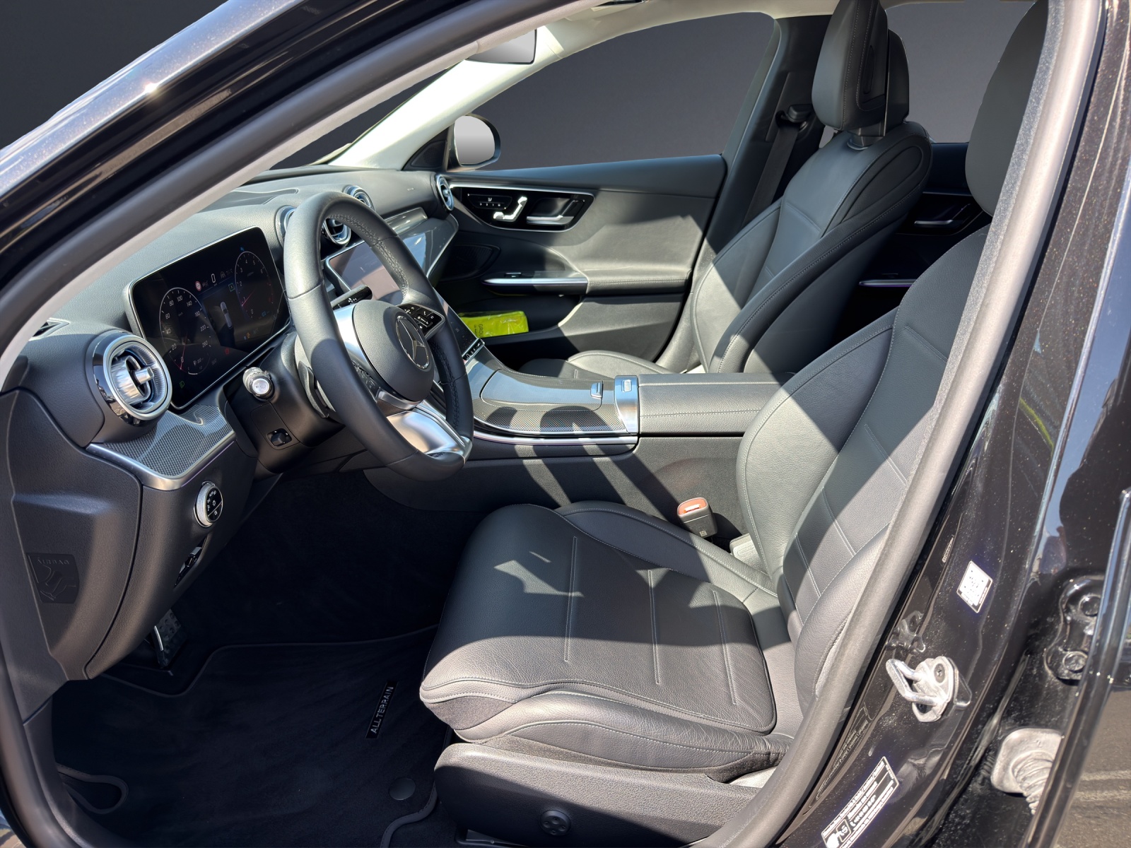 MERCEDES-BENZ C 200 T 4Matic All-Terain Avantgarde-image-5