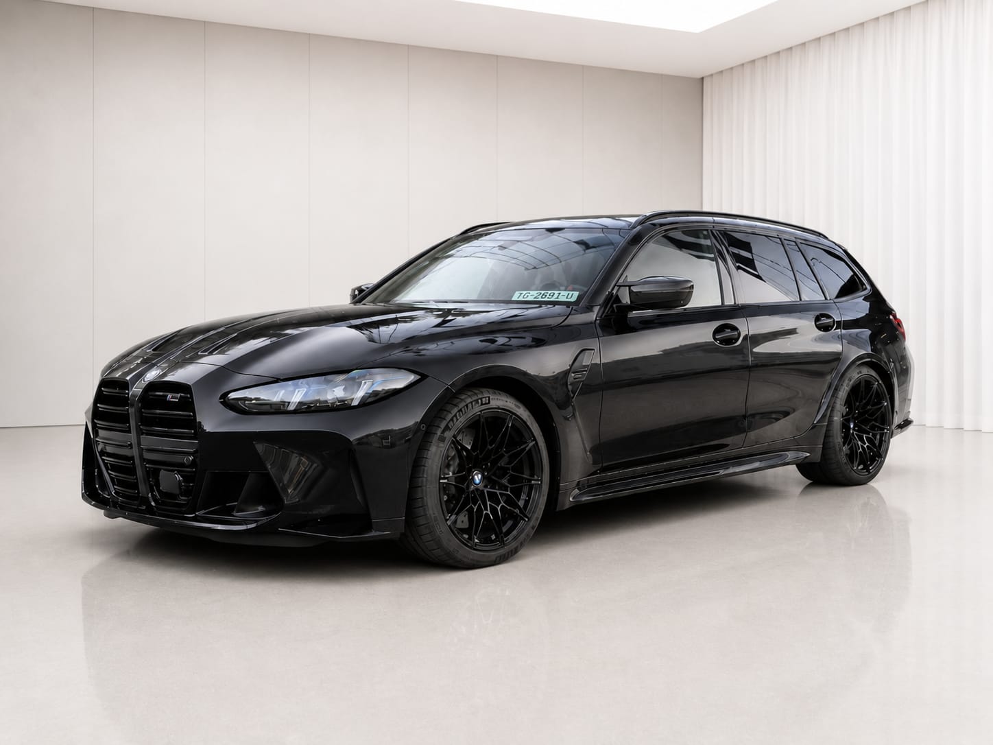 BMW M3 Touring xDrive Competition M-image-1