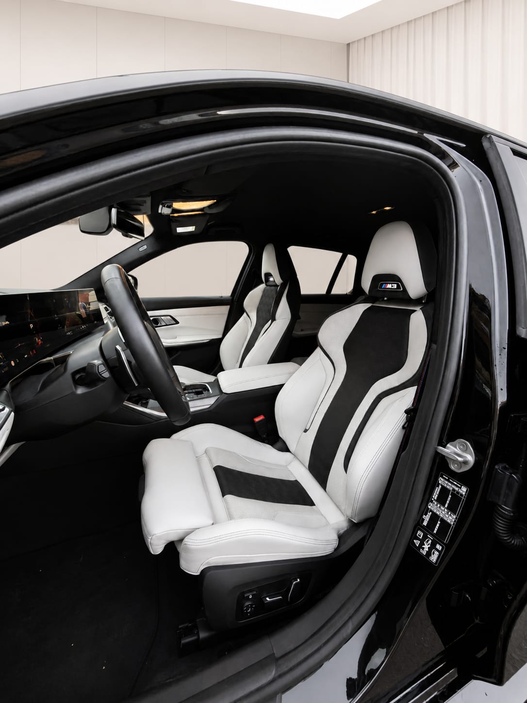 BMW M3 Touring xDrive Competition M-image-9