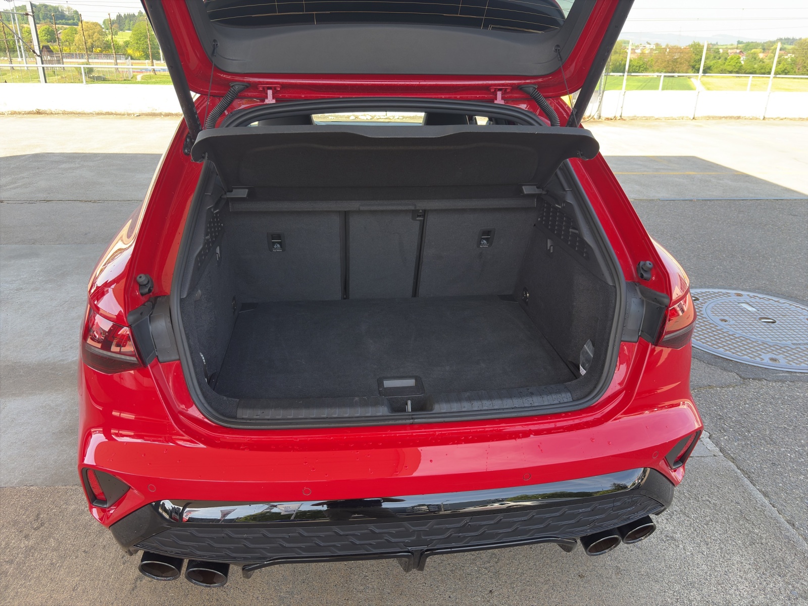 AUDI S3 Sportback 2.0 TFSI quattro S-Tronic-image-17