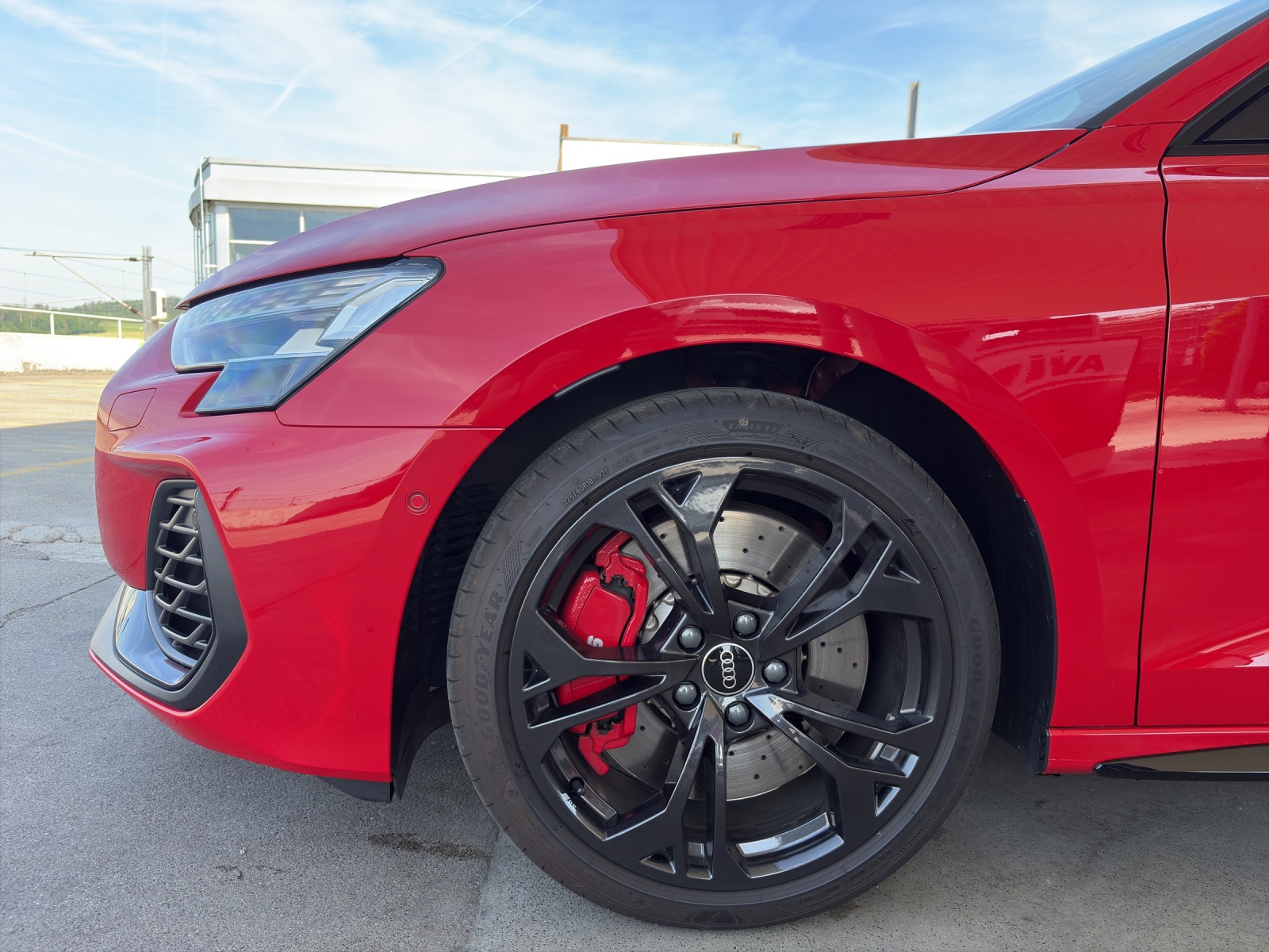 AUDI S3 Sportback 2.0 TFSI quattro S-Tronic-image-13