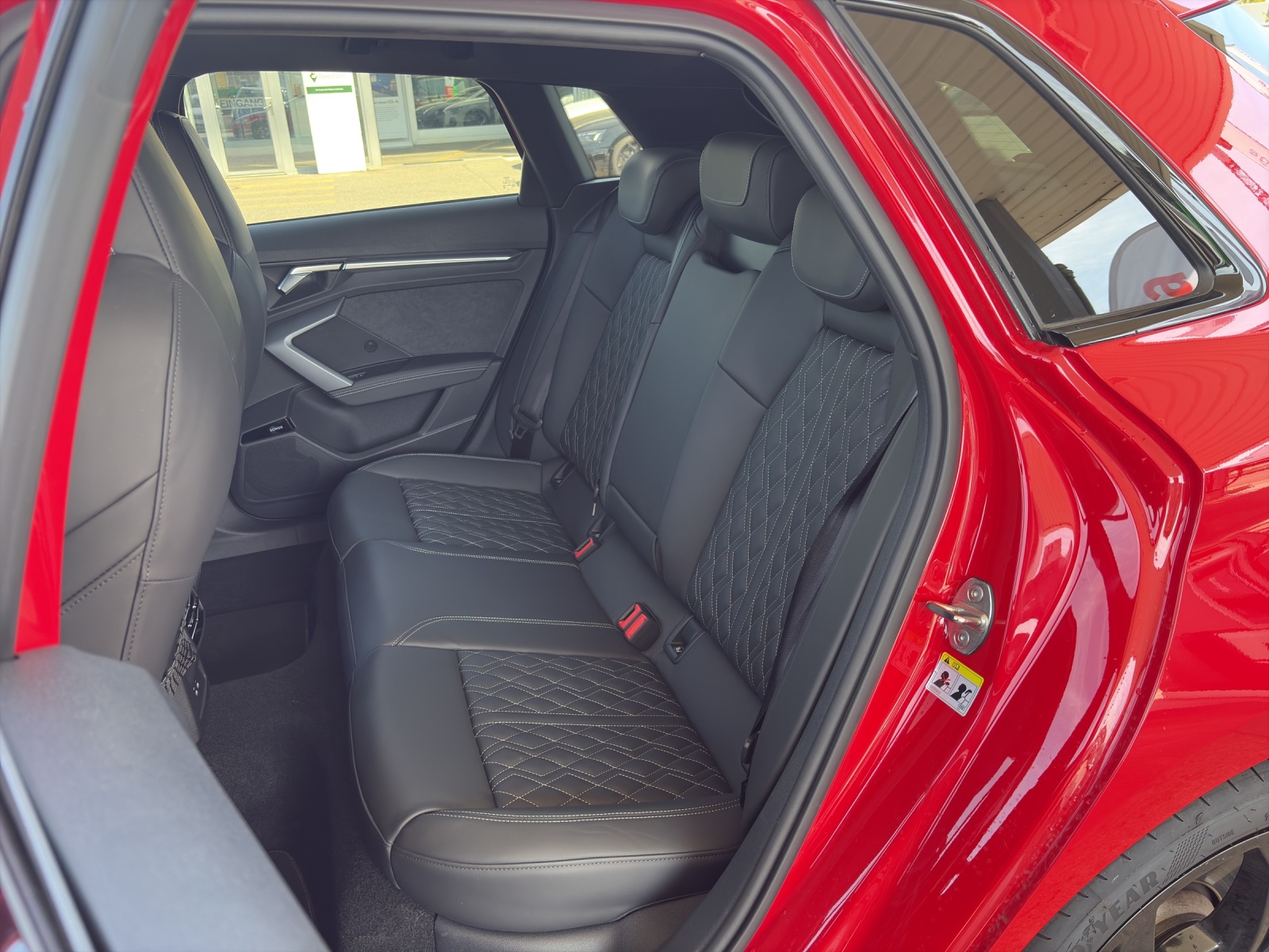 AUDI S3 Sportback 2.0 TFSI quattro S-Tronic-image-7