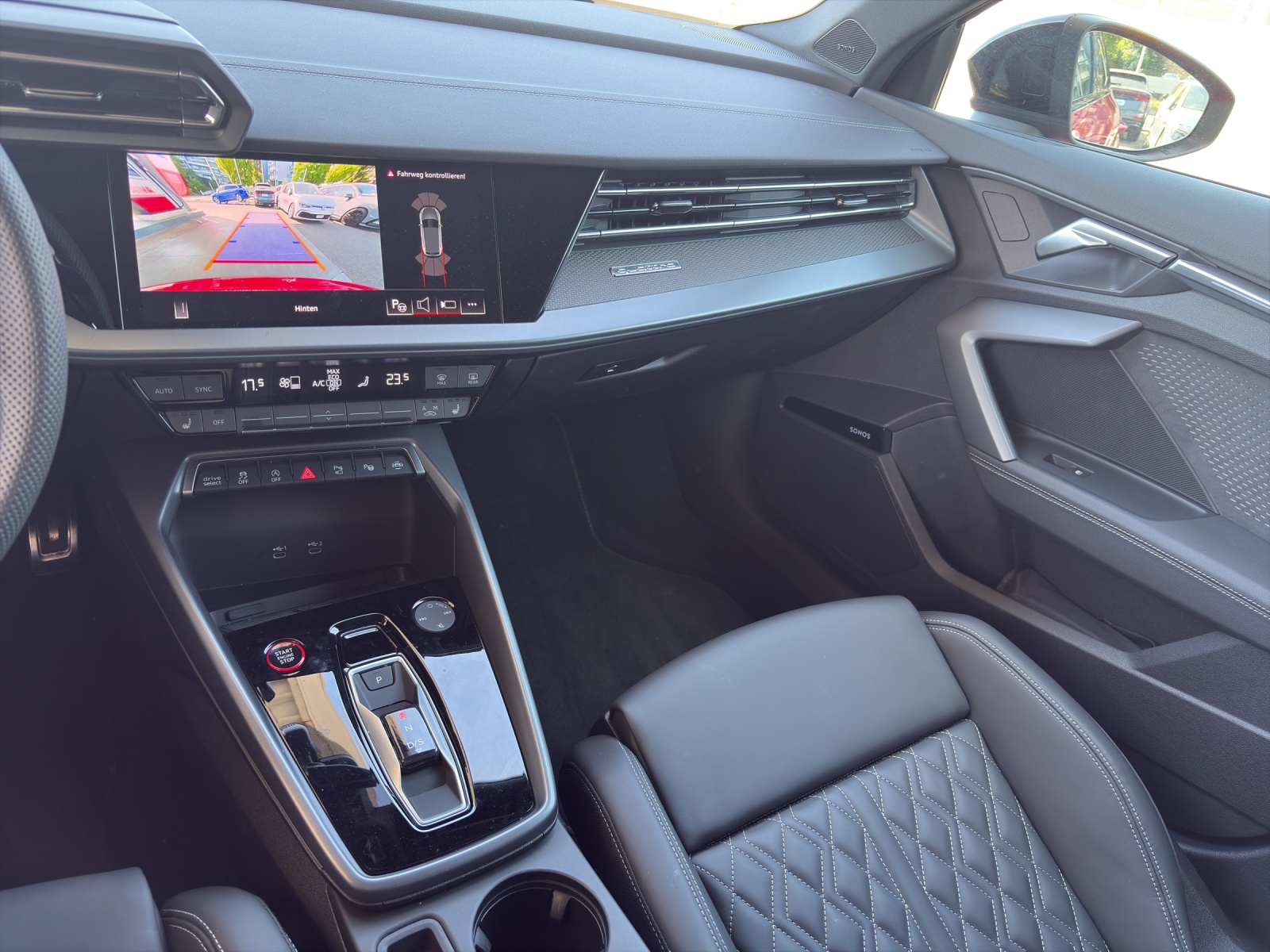AUDI S3 Sportback 2.0 TFSI quattro S-Tronic-image-10