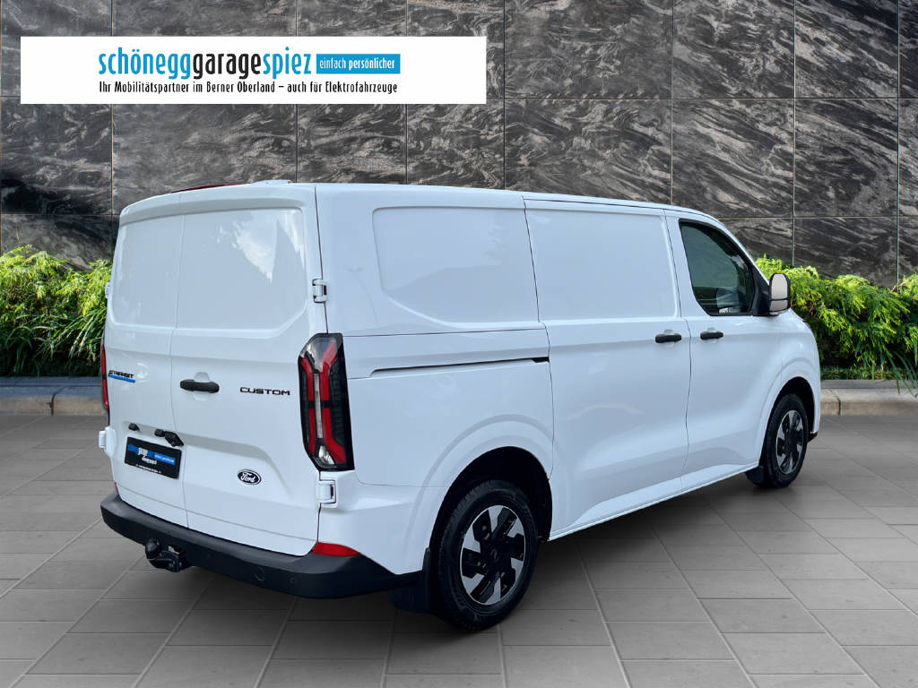 FORD E-Transit C Van 320 L1 Trend-image-5