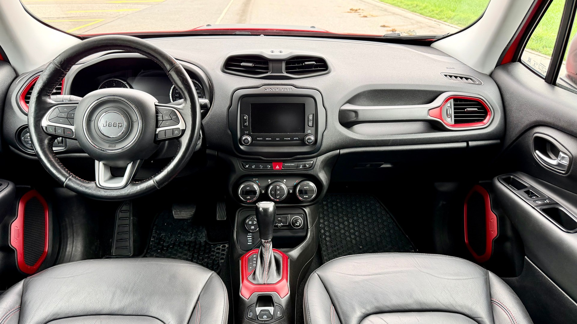 JEEP Renegade 2.0 CRD Trailhawk AWD + Low Range 9ATX-image-8