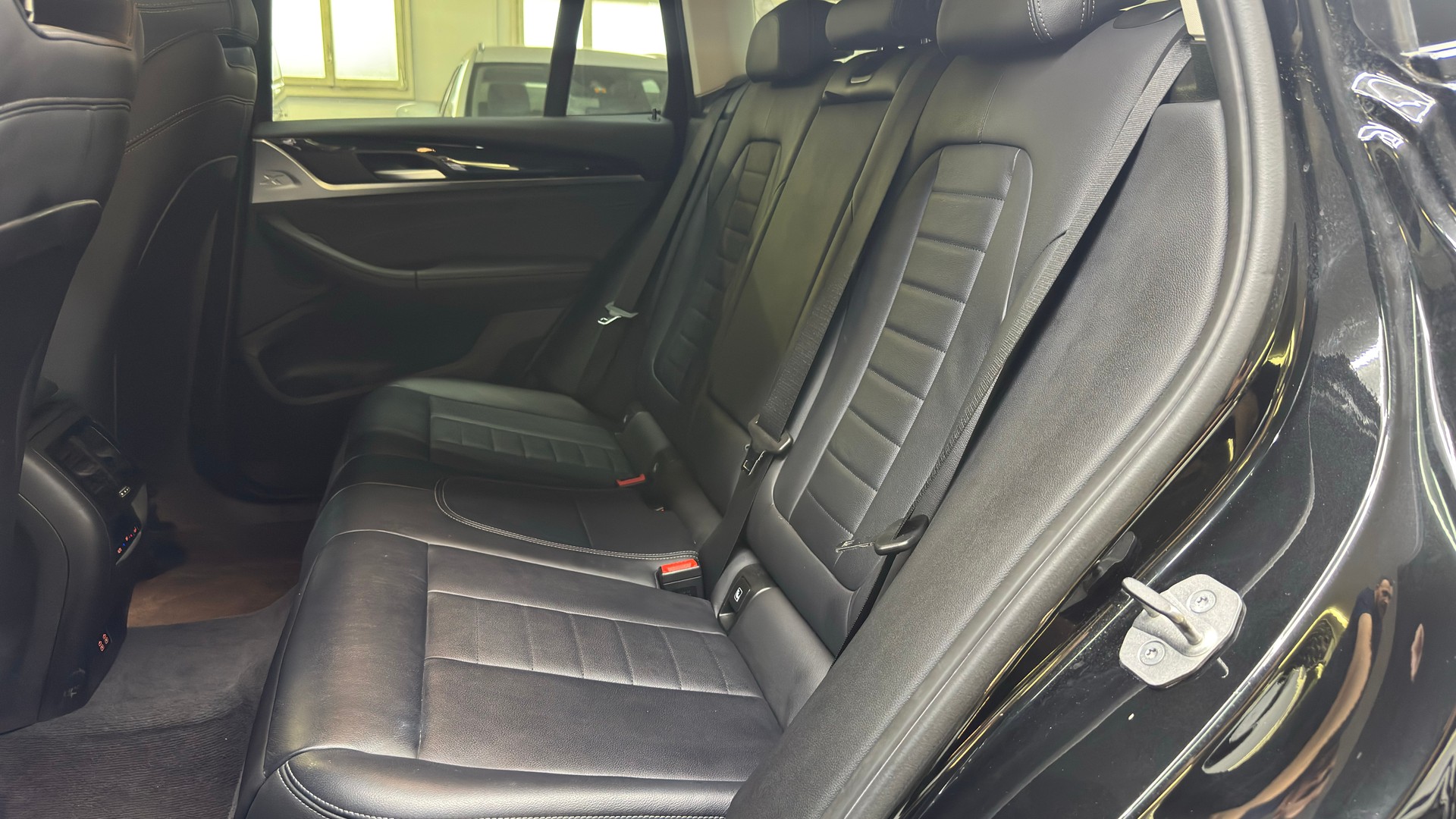 BMW X3 xDrive 20i-image-11
