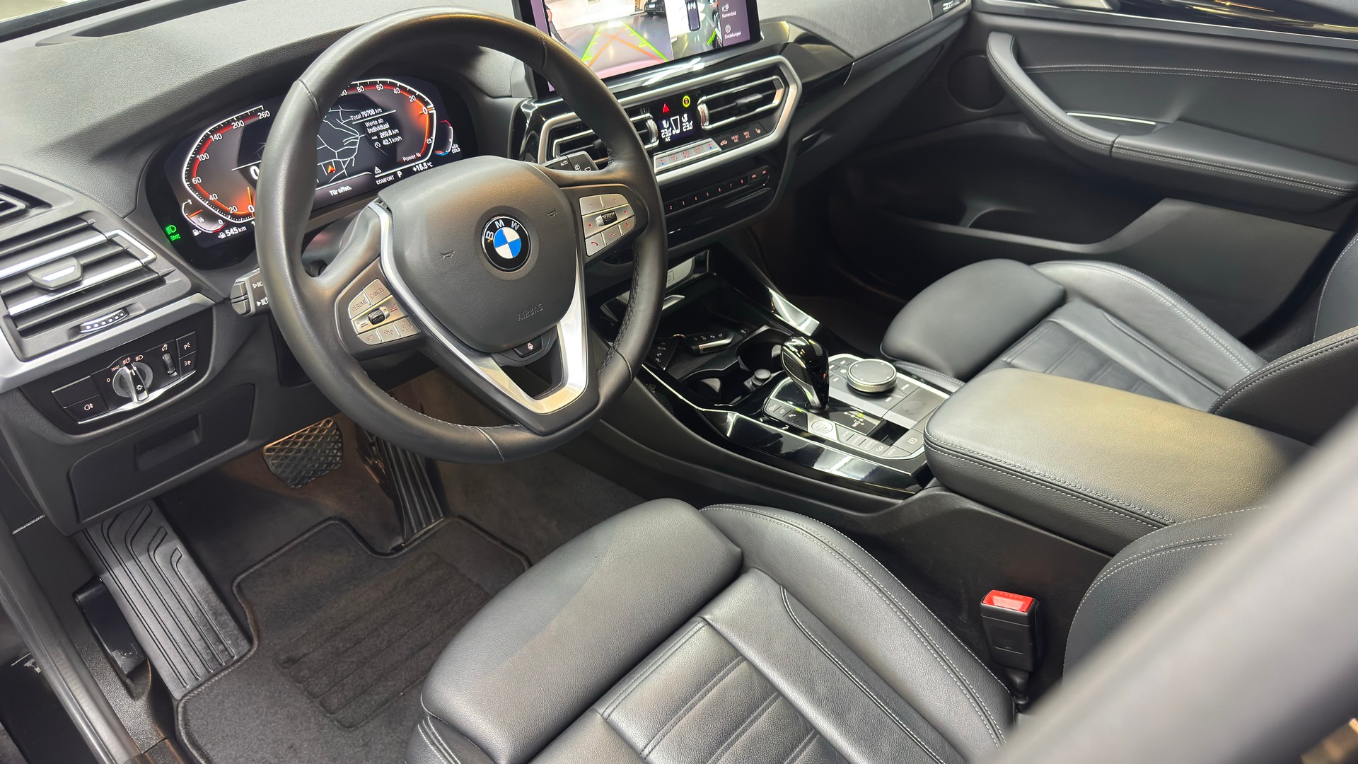 BMW X3 xDrive 20i-image-4