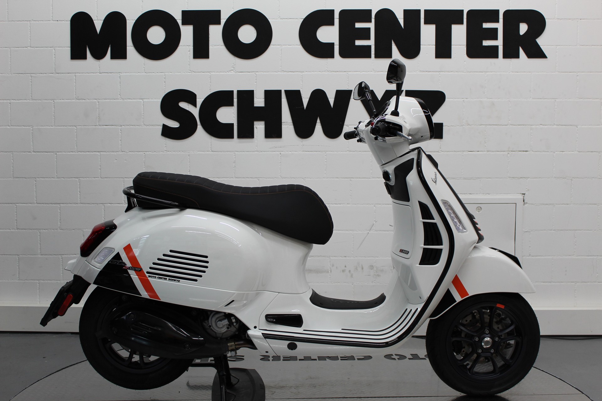 PIAGGIO Vespa GTS 300 Super Sport ABS