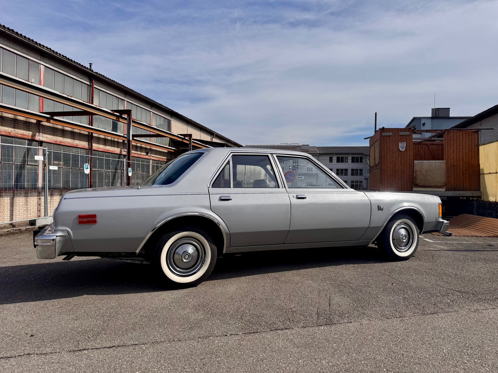 PLYMOUTH Volaré-image-1