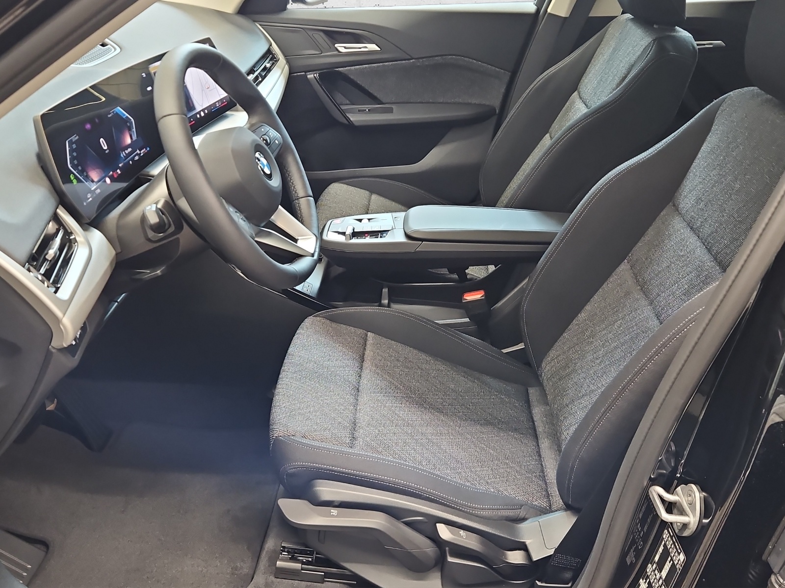 BMW X1 sDrive 18i-image-9
