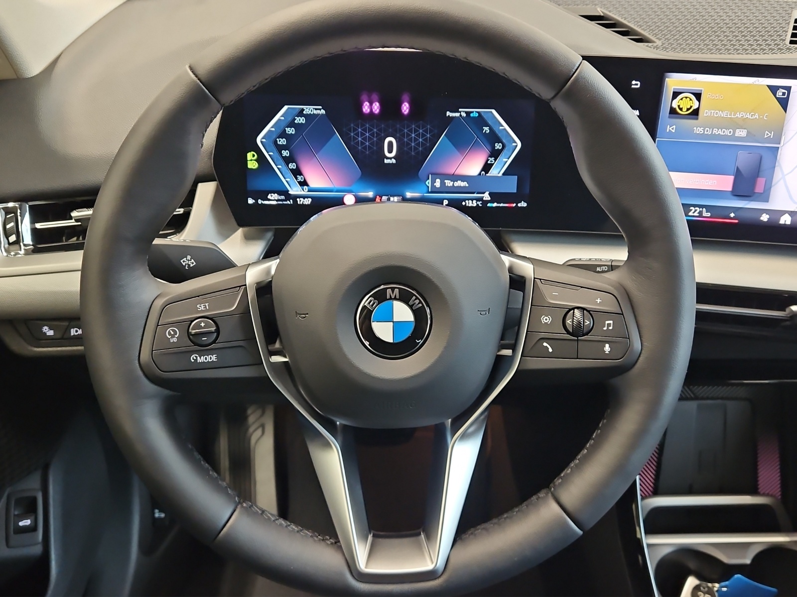 BMW X1 sDrive 18i-image-11