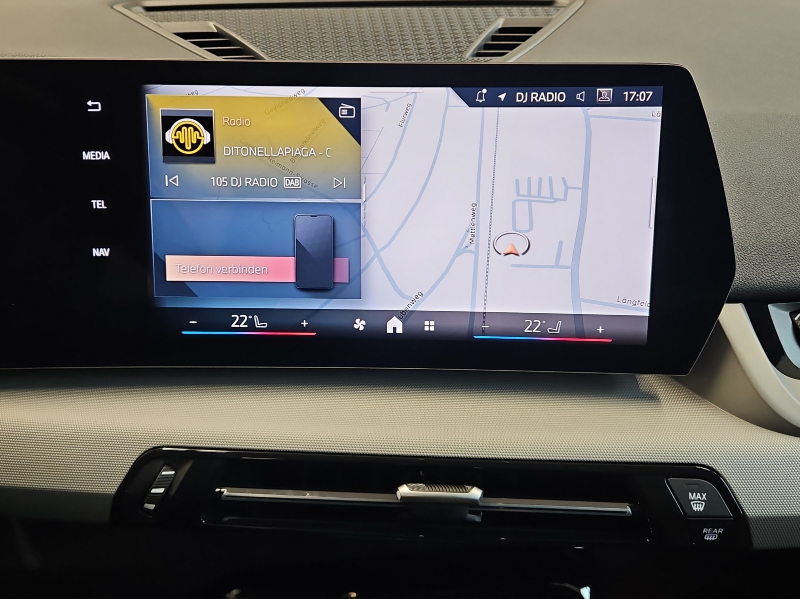 BMW X1 sDrive 18i-image-12