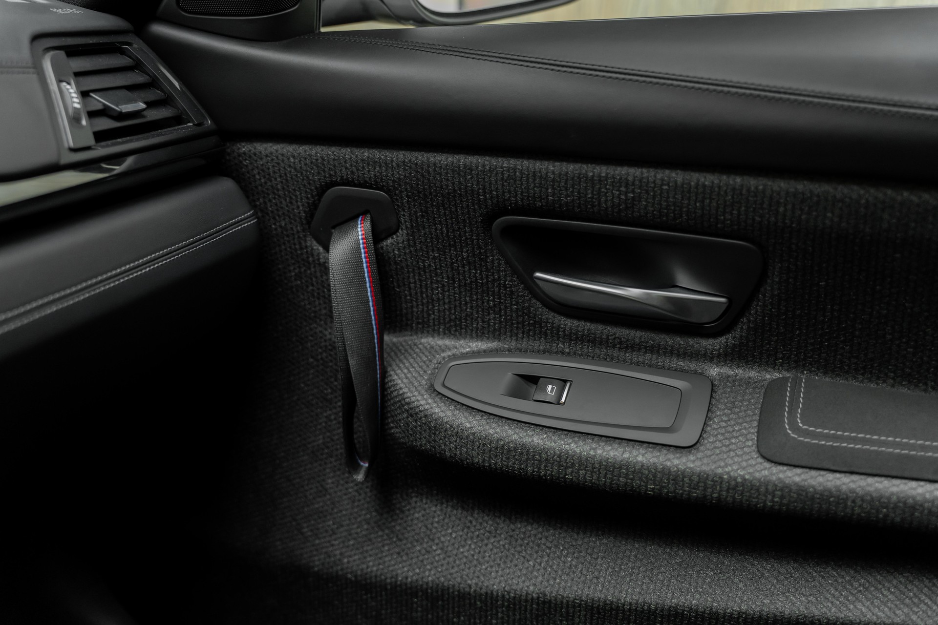 BMW M4 Coupé CS DKG-image-14
