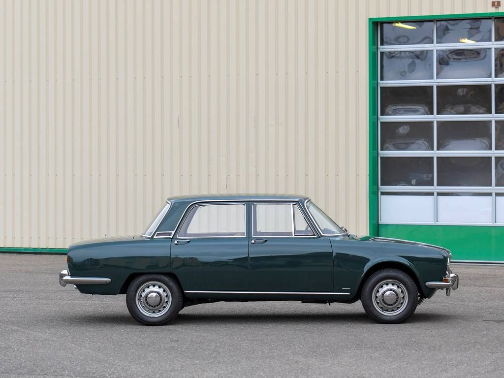 ALFA ROMEO 1750-image-5