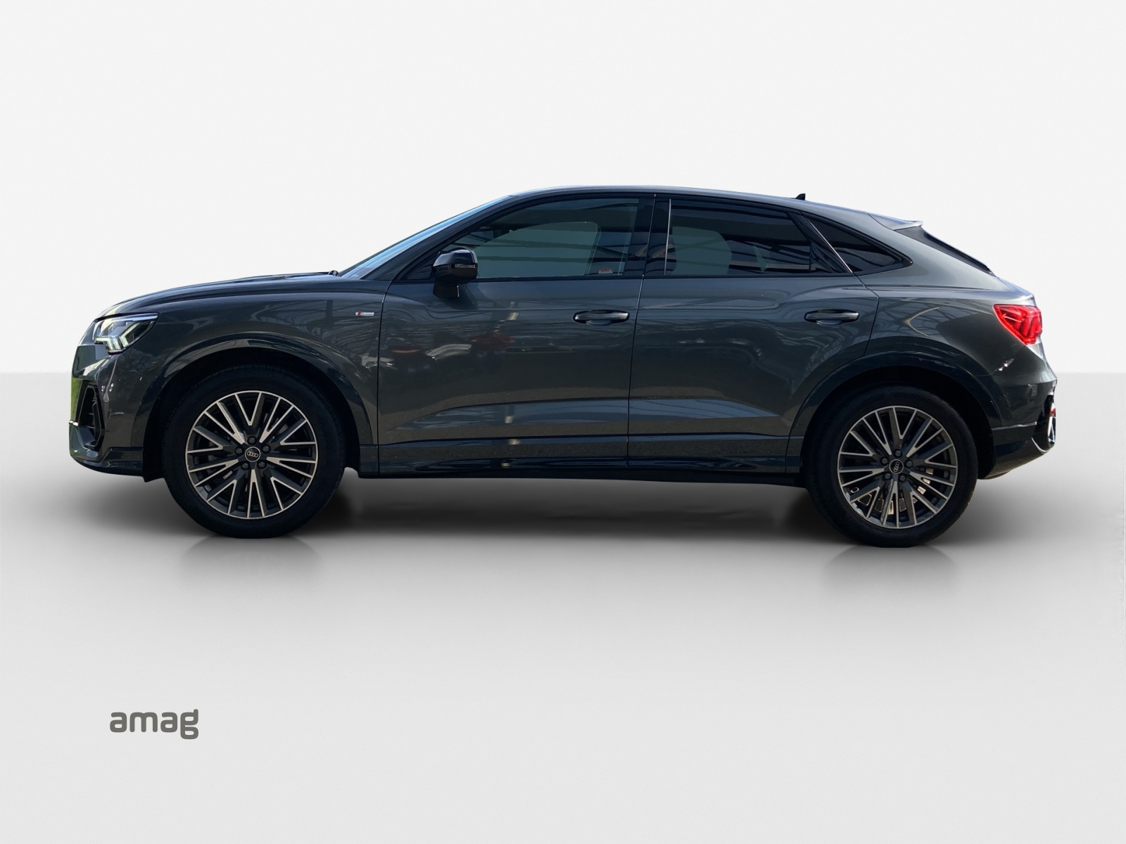 AUDI Q3 Sportback 40 TFSI S line quattro S-tronic-image-1