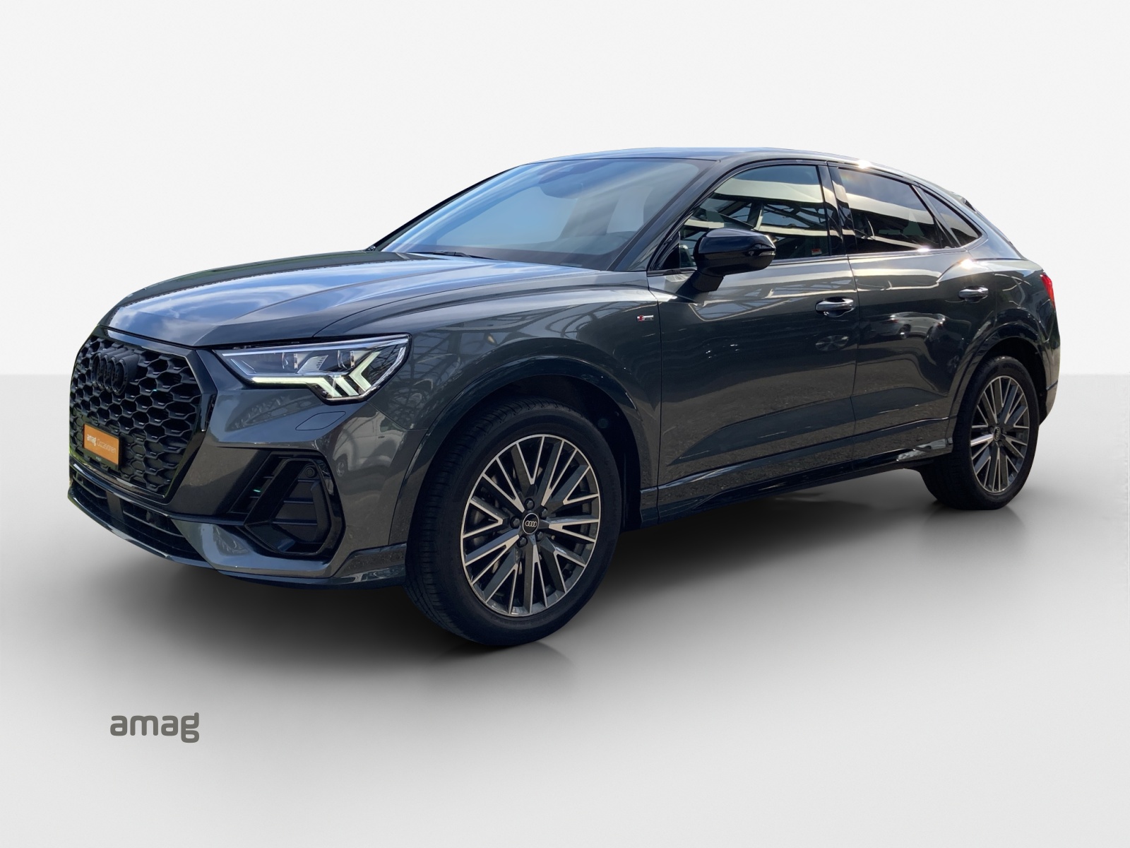 AUDI Q3 Sportback 40 TFSI S line quattro S-tronic-image-0