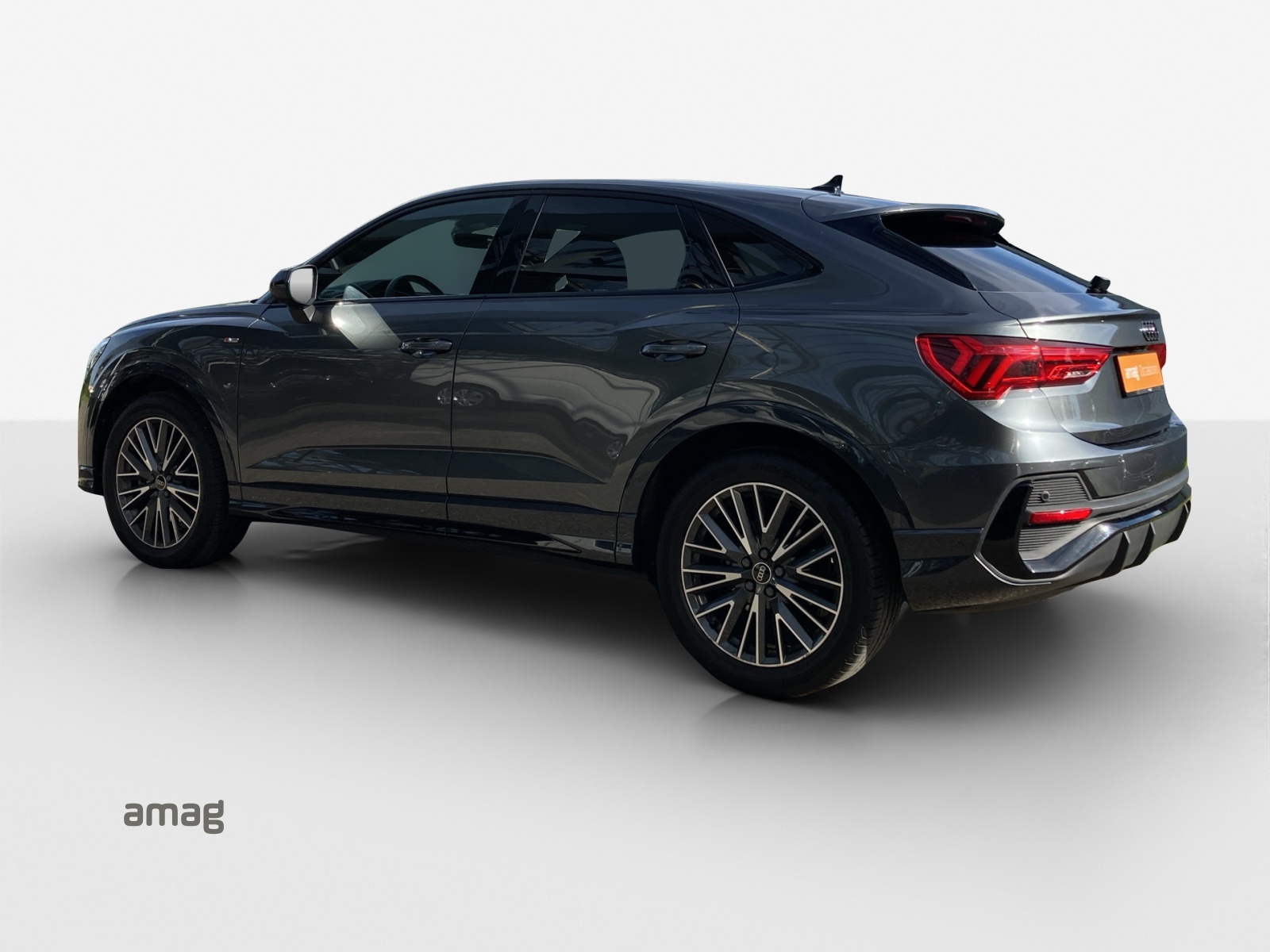 AUDI Q3 Sportback 40 TFSI S line quattro S-tronic-showroom-element-2