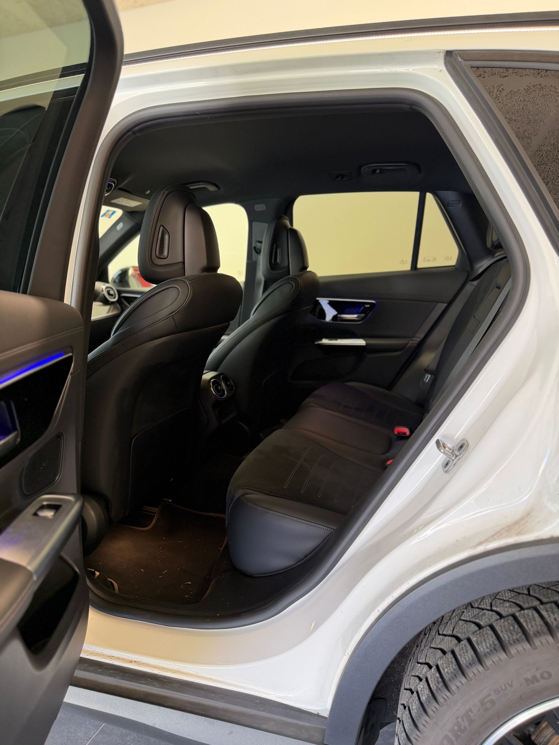 MERCEDES-BENZ Glc 220d AMG Line Plus 4Matic 9G-Tronic-image-7